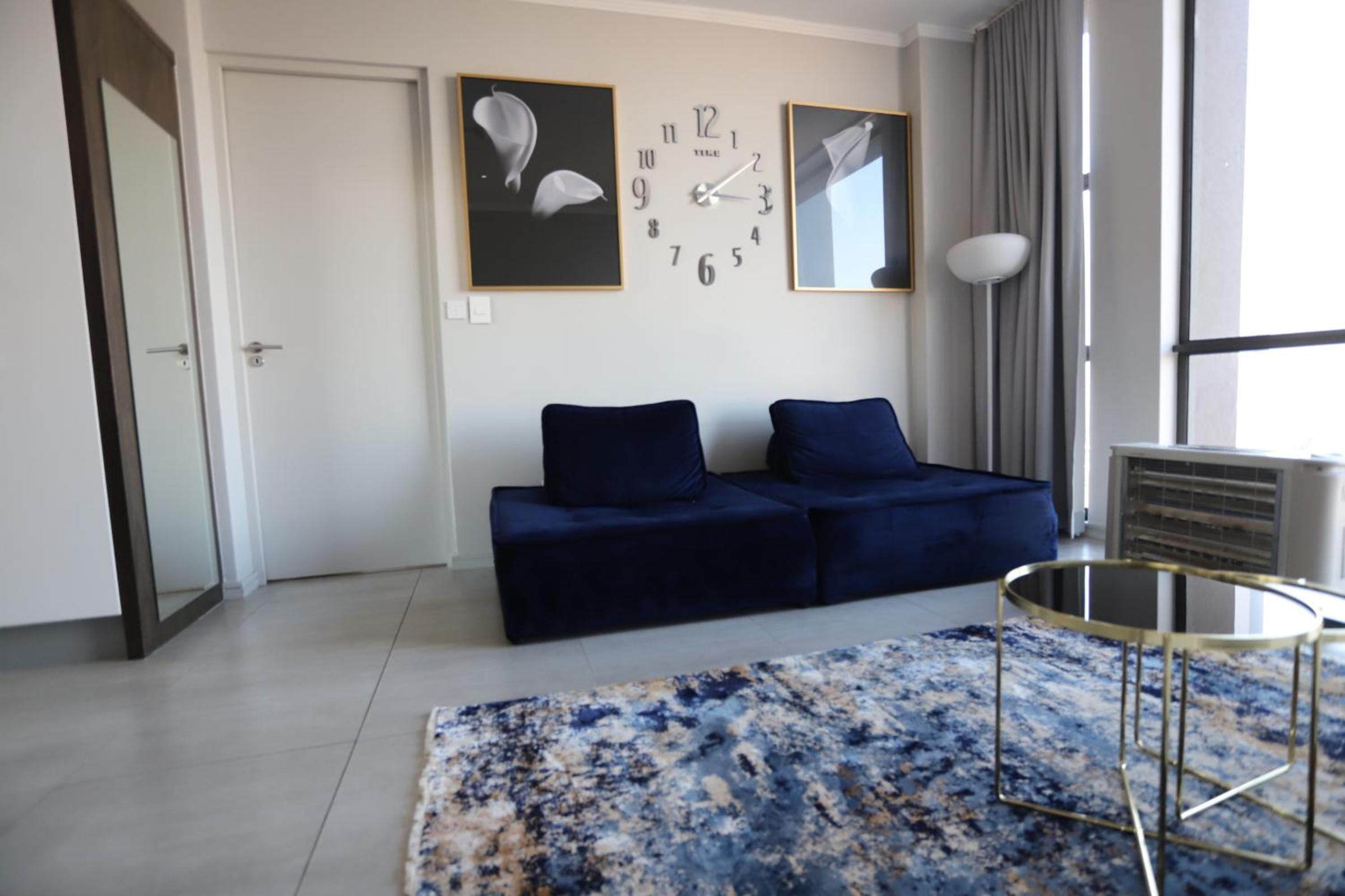 Sandton Apartment 15 West Road South