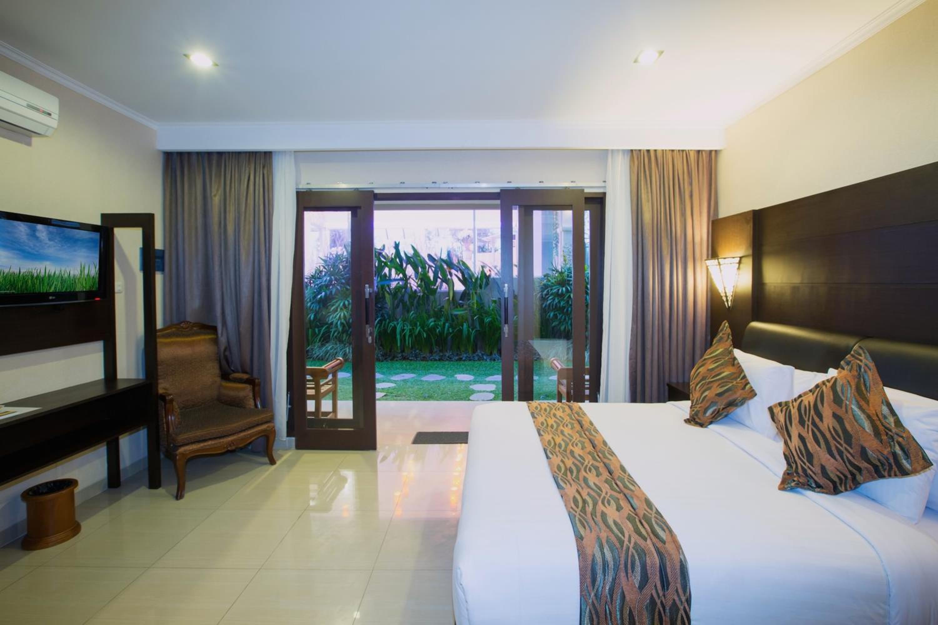 Flamingo Dewata Suite view 4
