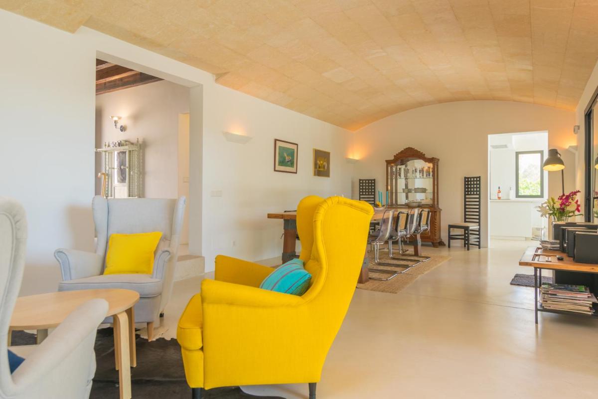 Villa Pins