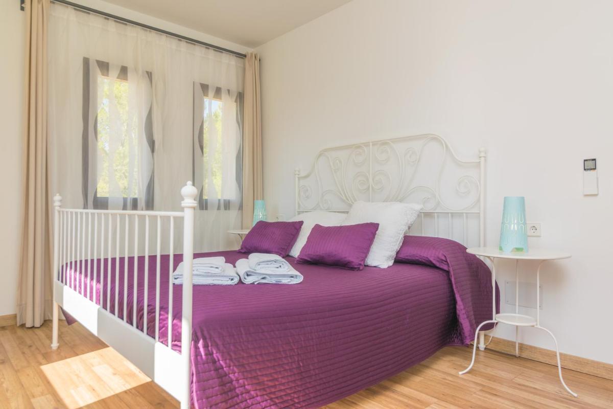 Villa Pins