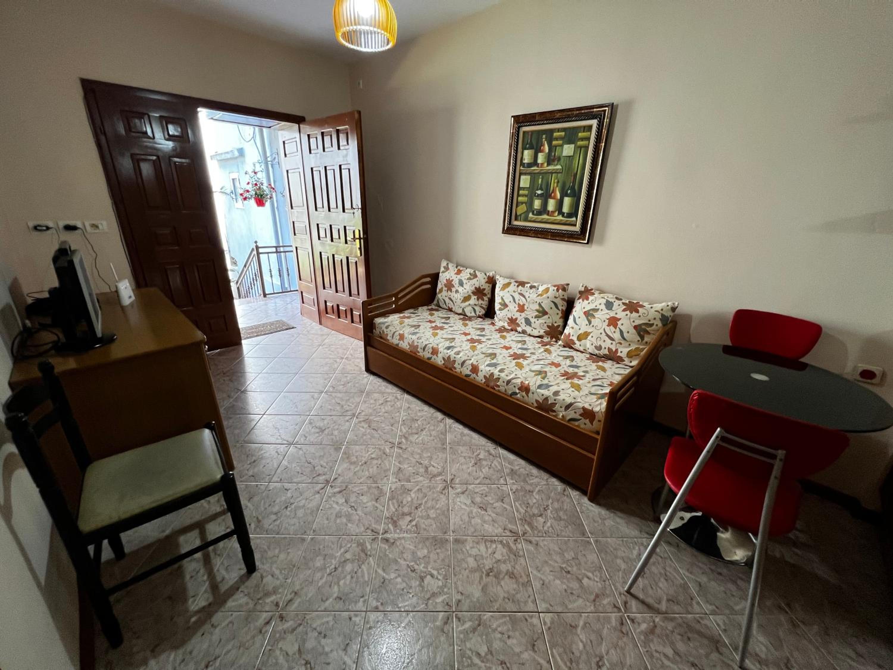 Grand Veranda Apartment