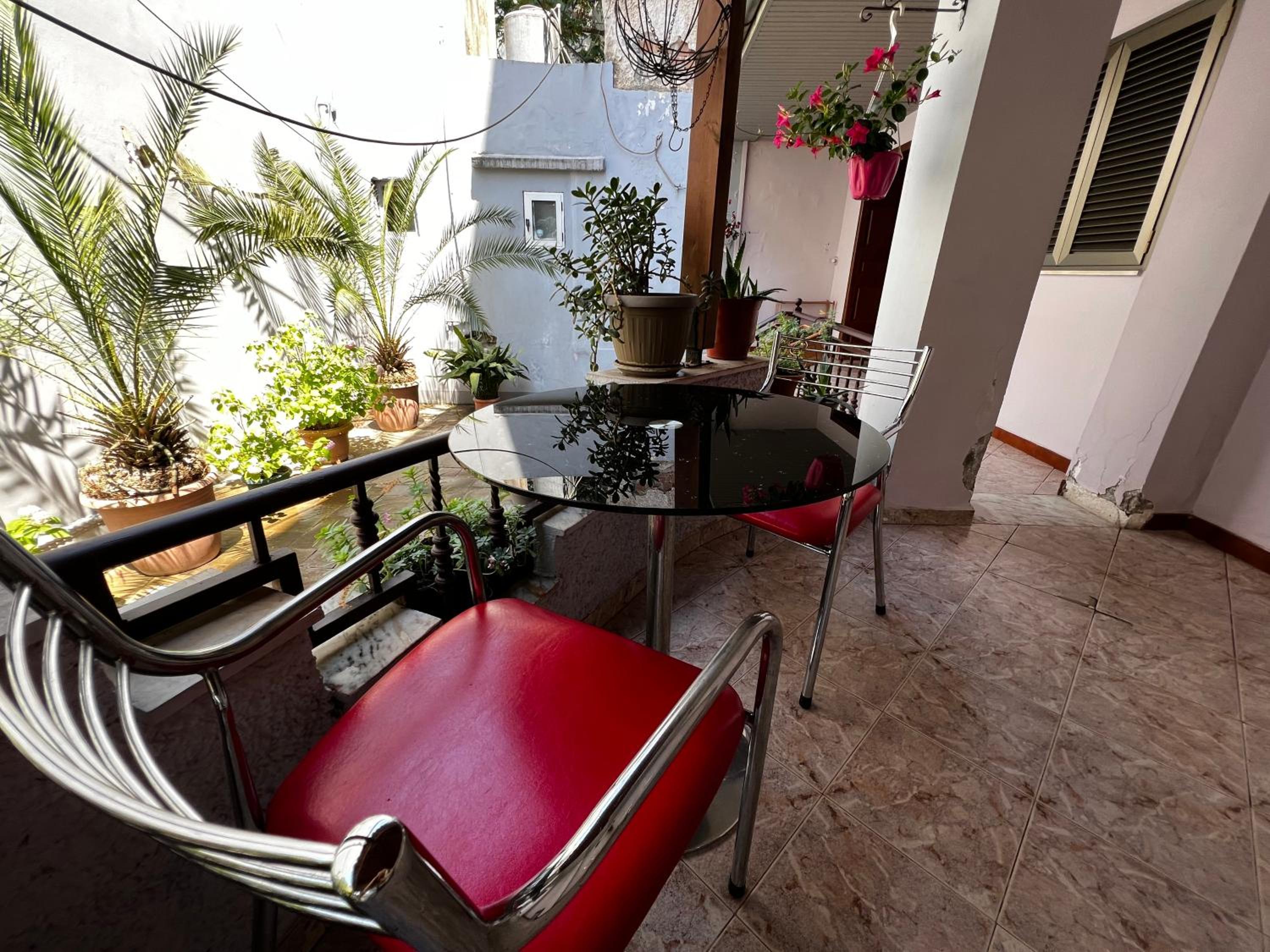Grand Veranda Apartment