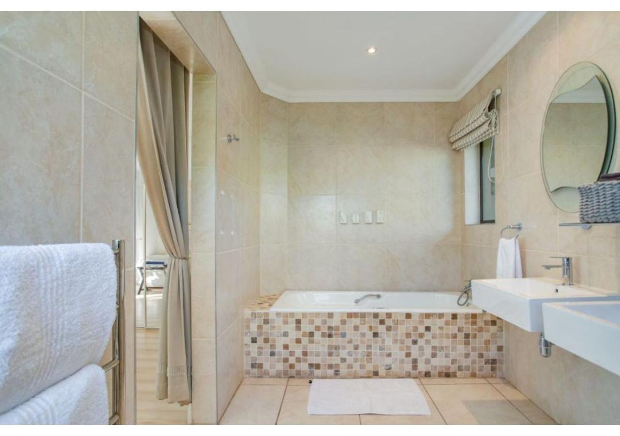 Florin’s Crest 3 Bedroom Villa, Franschhoek