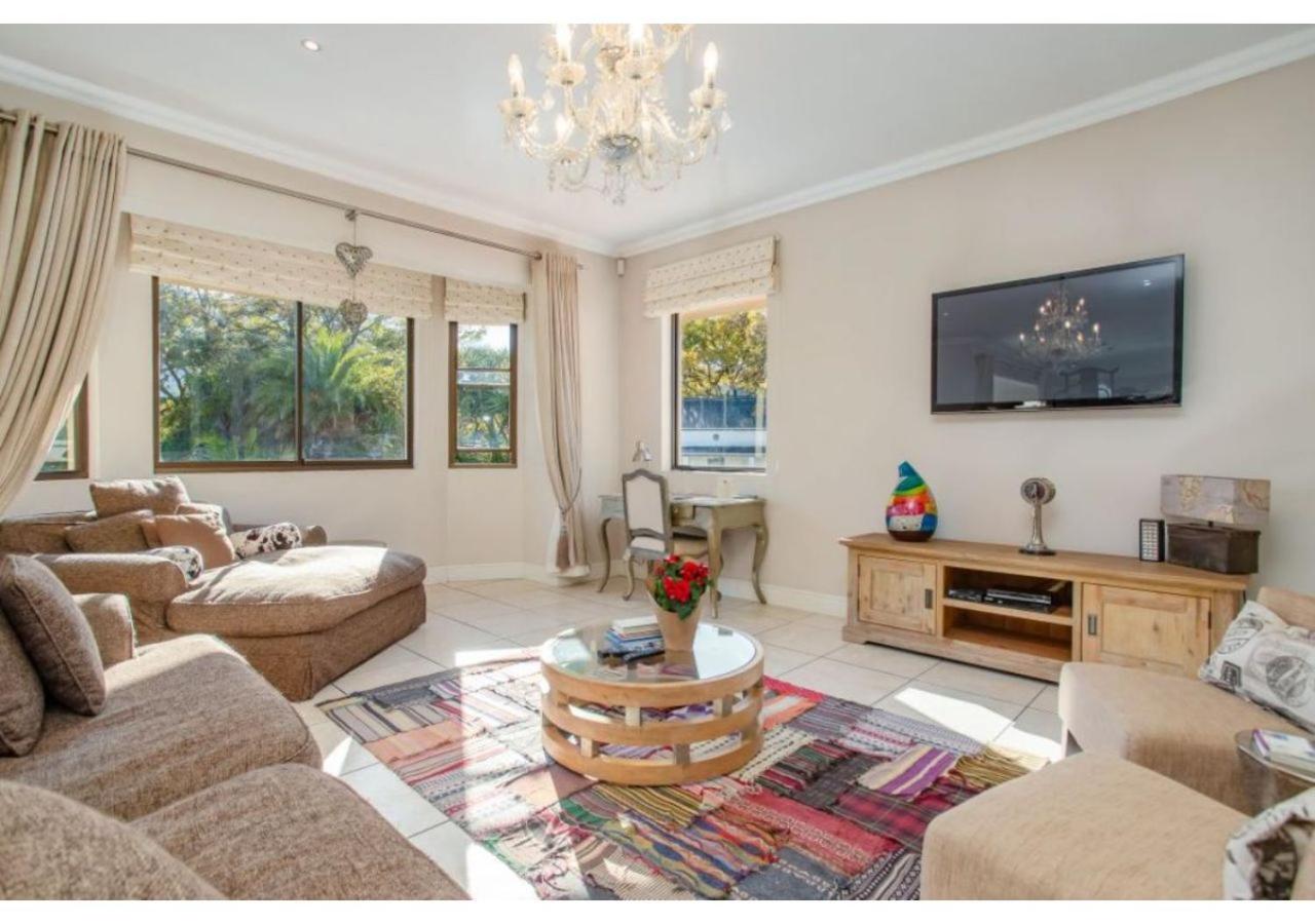 Florin’s Crest 3 Bedroom Villa, Franschhoek