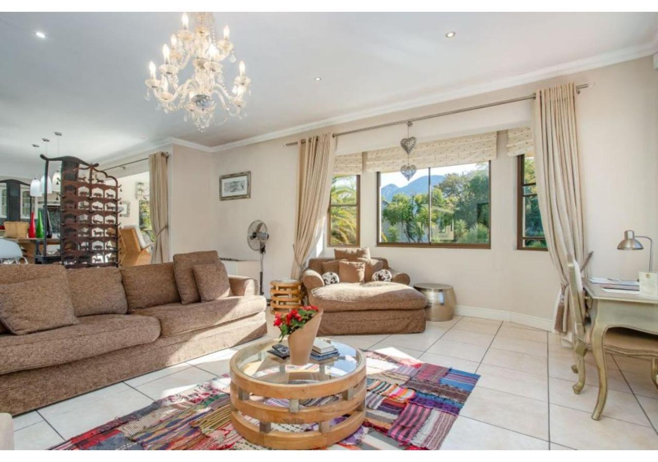 Florin’s Crest 3 Bedroom Villa, Franschhoek