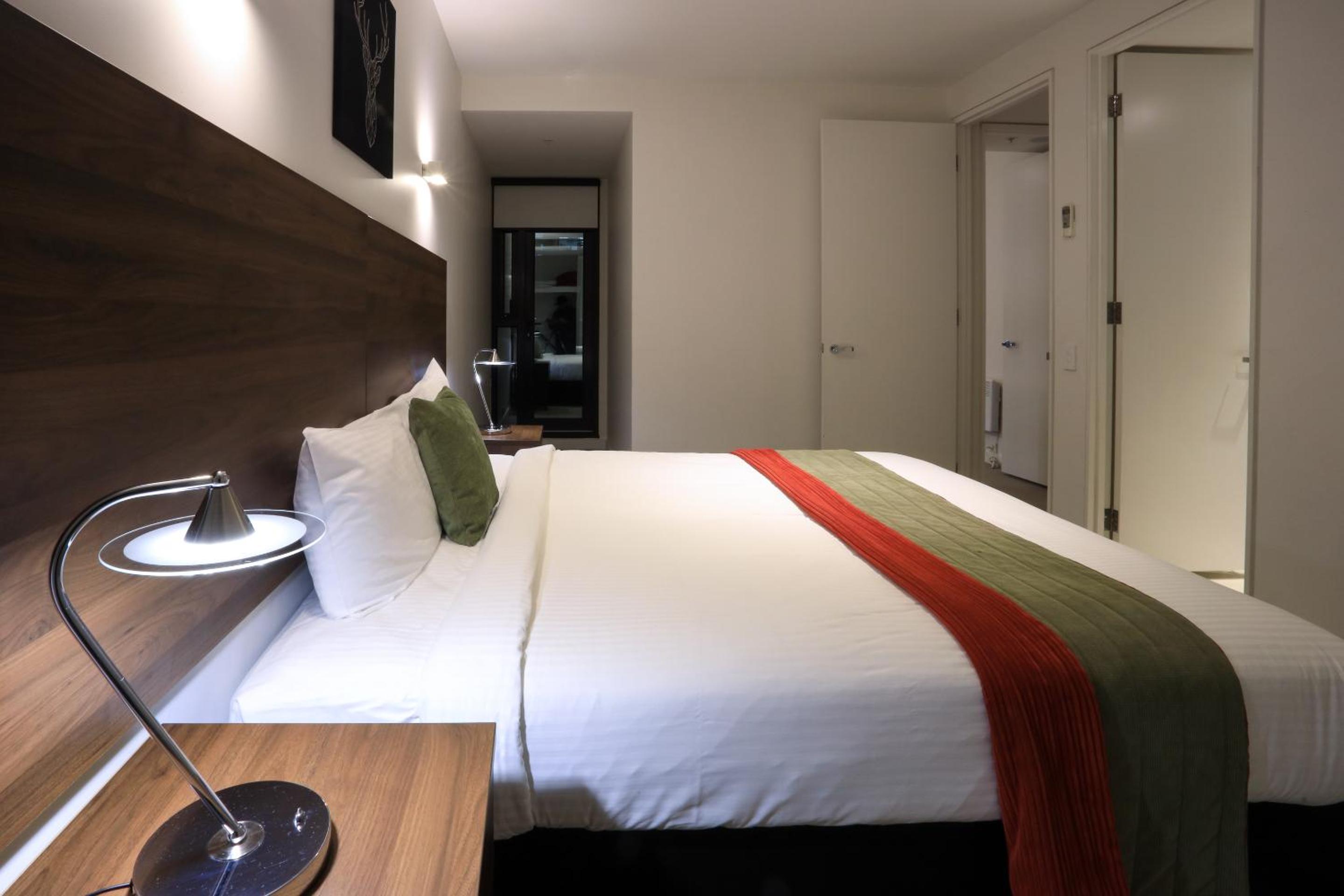 Flinders Street Apartments Melbourne CBD