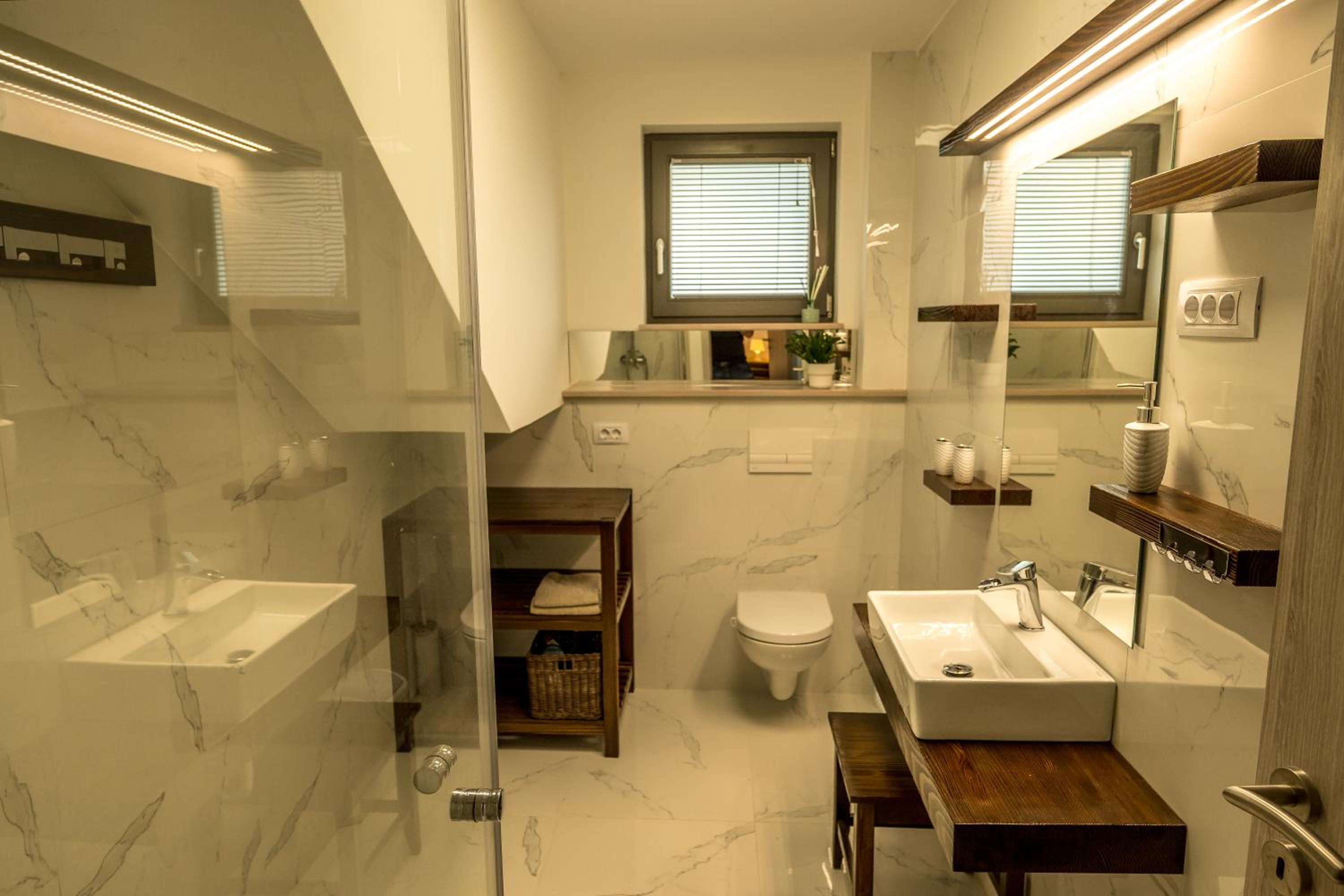 Apartmaji Jezerka Bled view 3