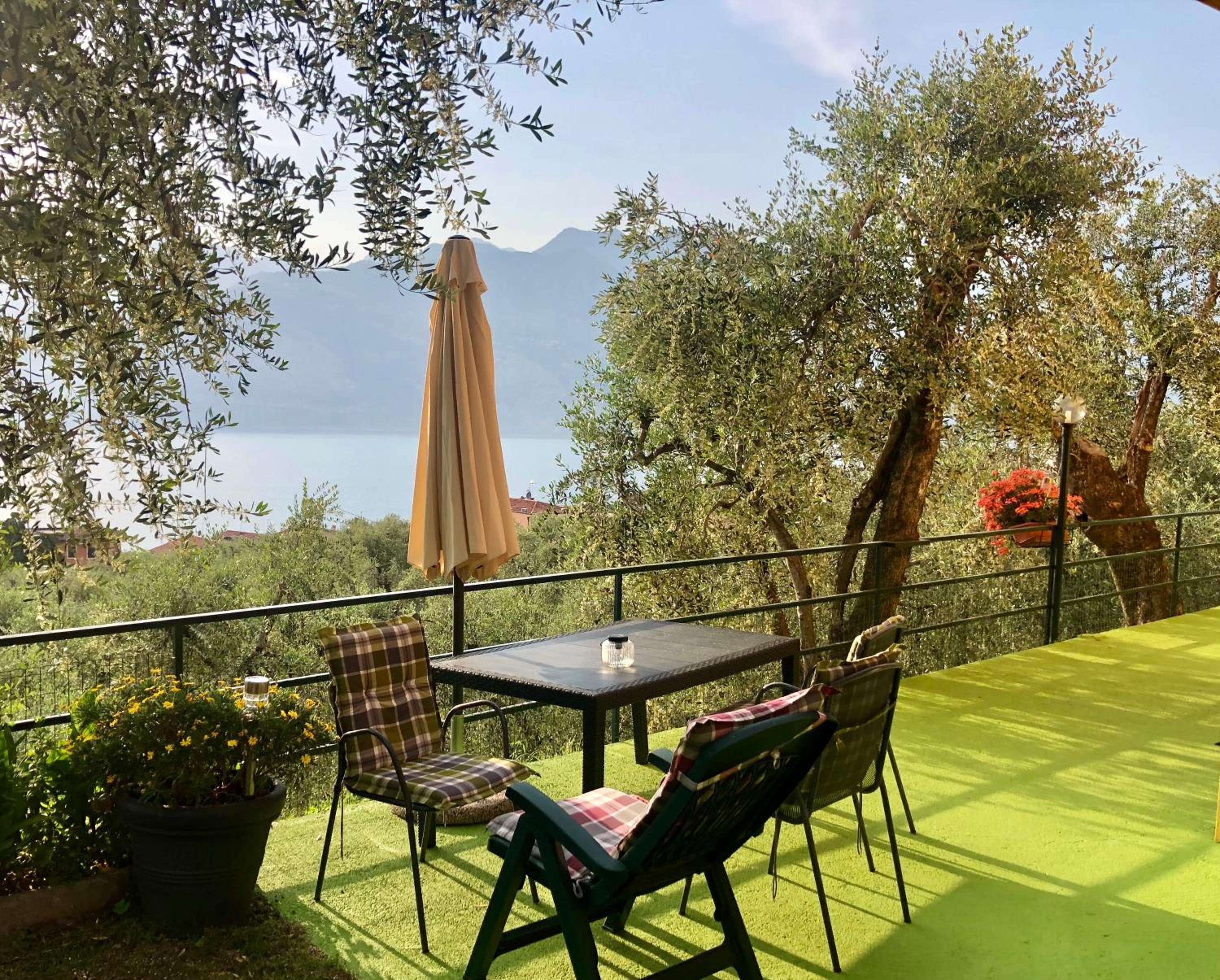 Casa Rosa Apartments view 3