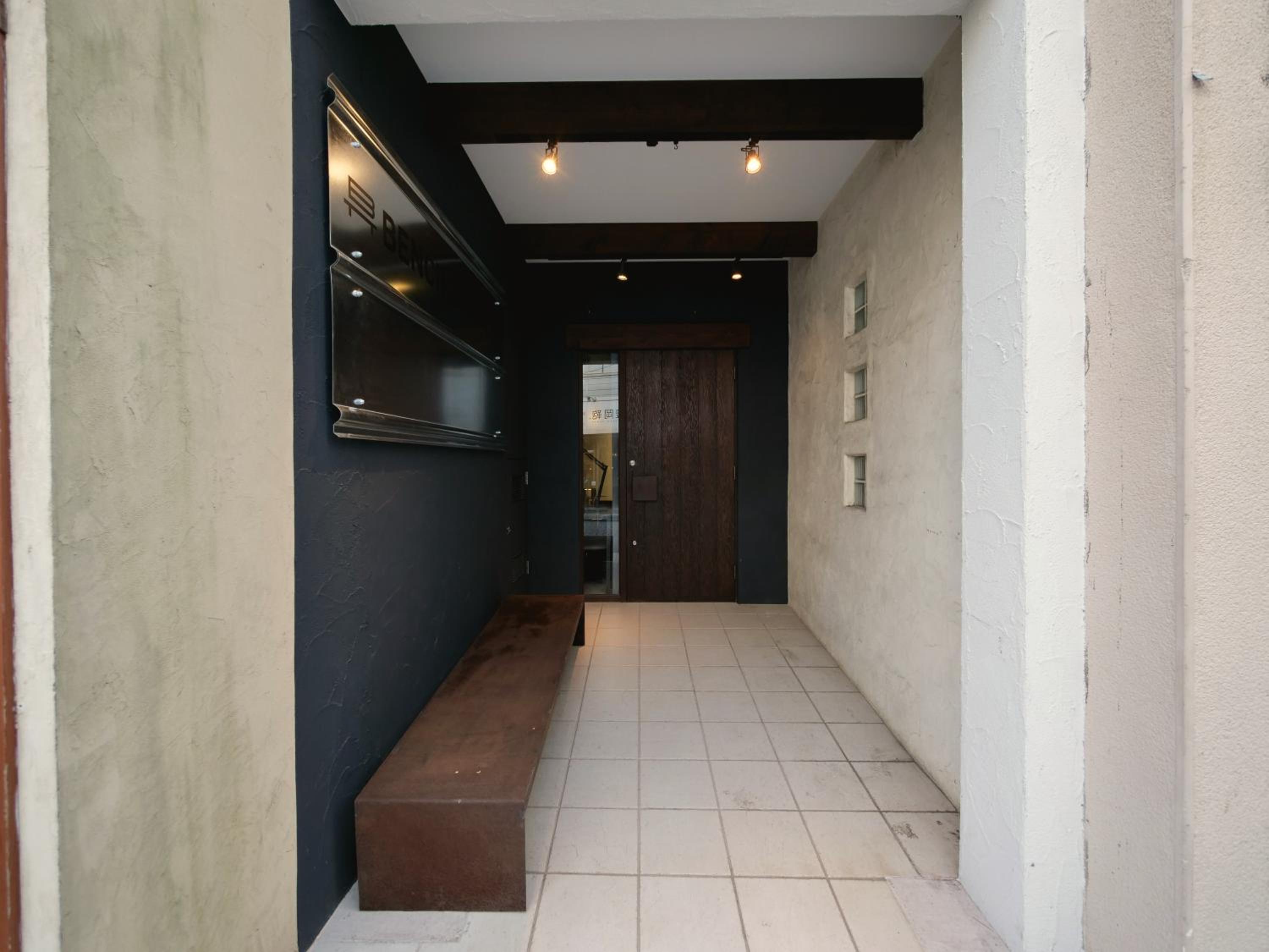 BENCH GuestHouse