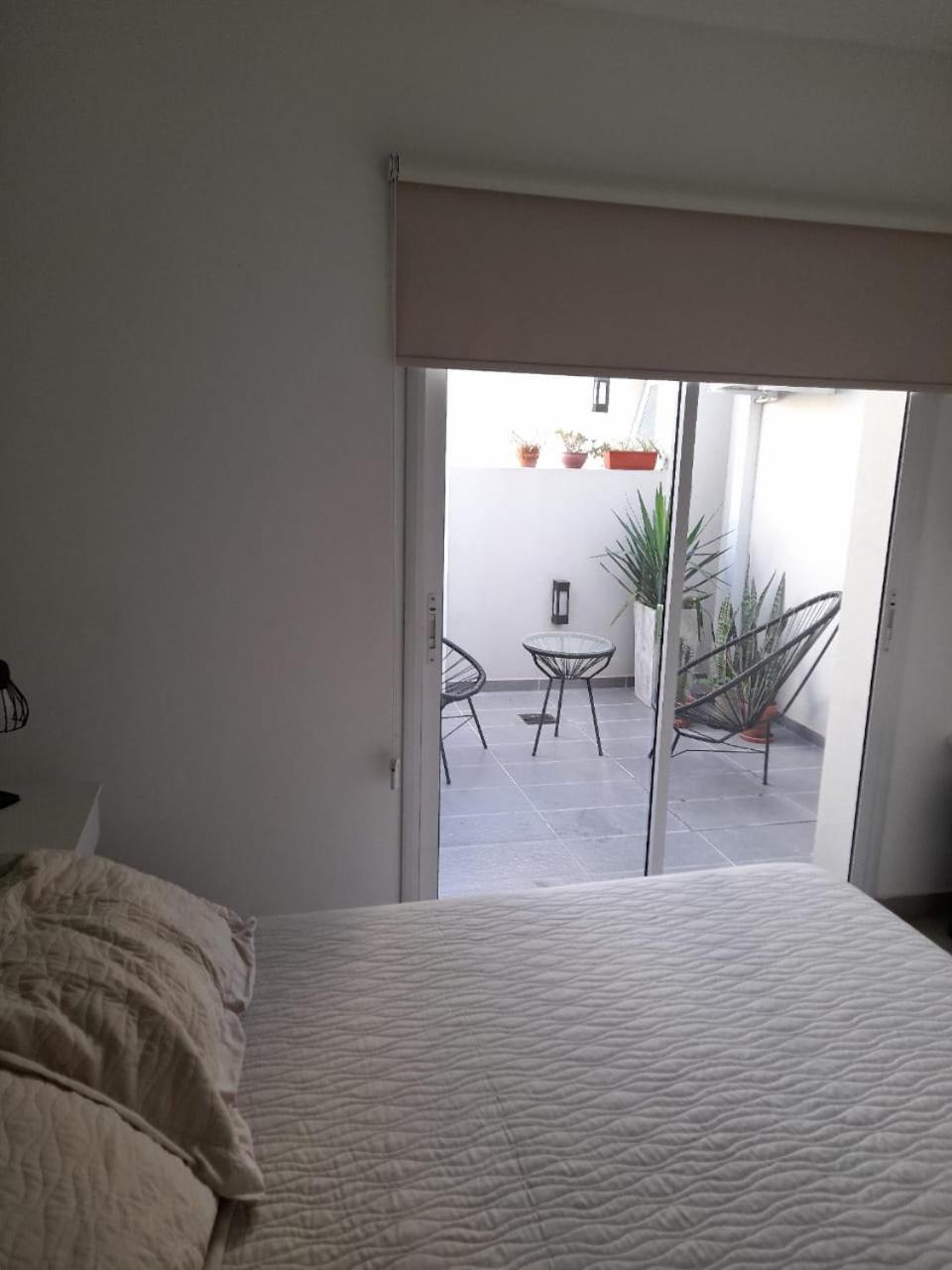 Departamento moderno y luminoso, en planta baja, con patio y excelente ubicación