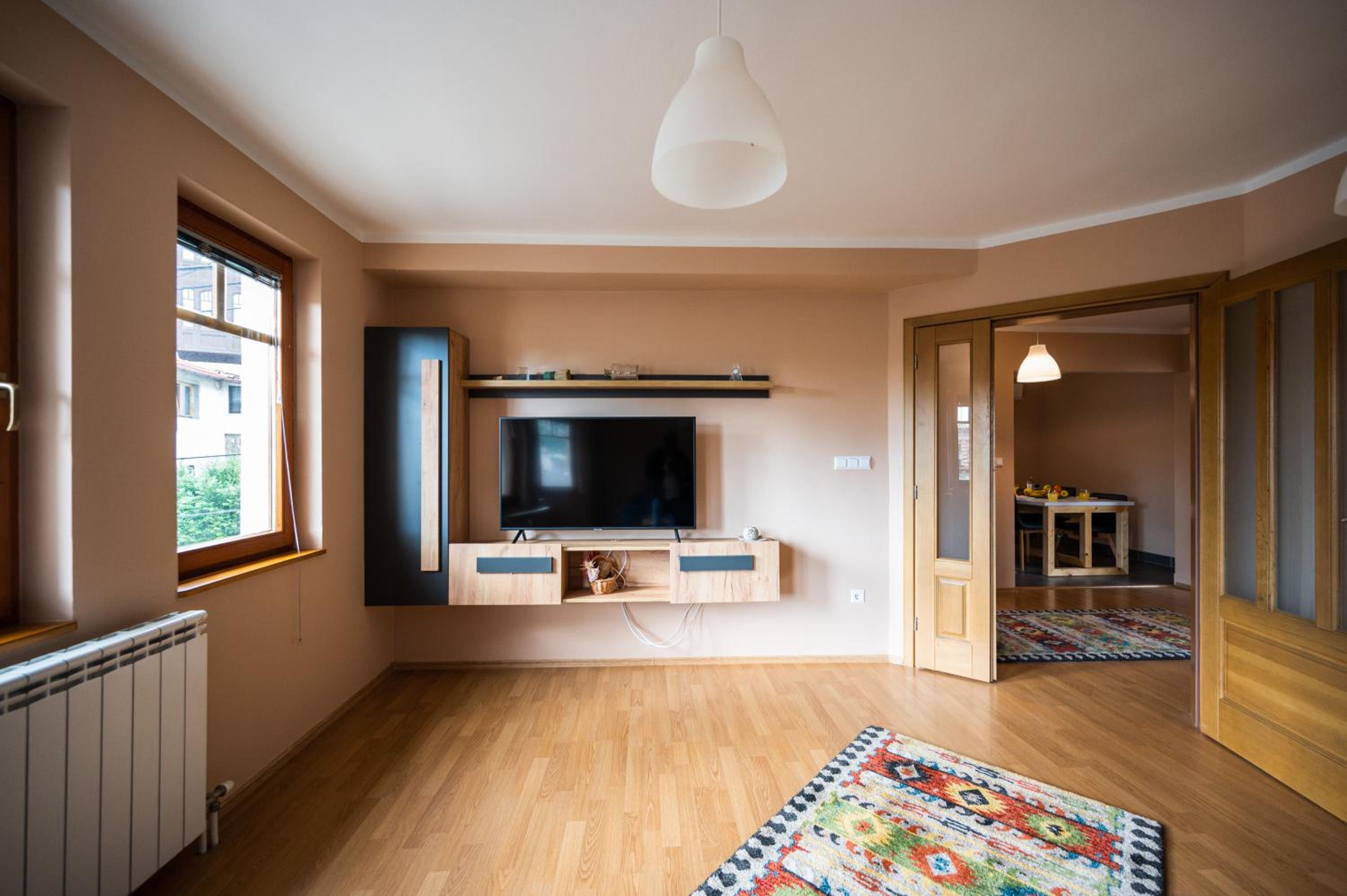 Spacious & Modern Apartments- Old Town