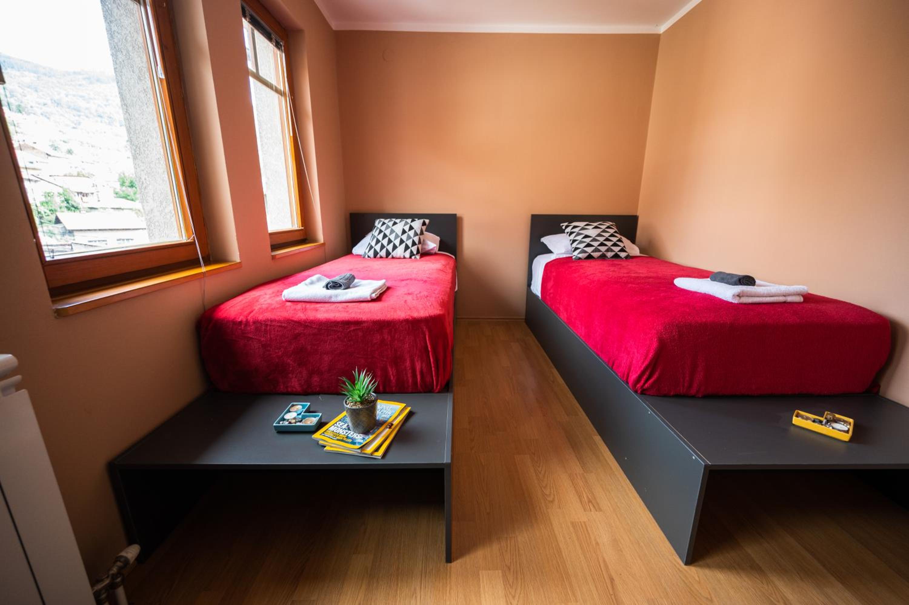 Spacious & Modern Apartments- Old Town