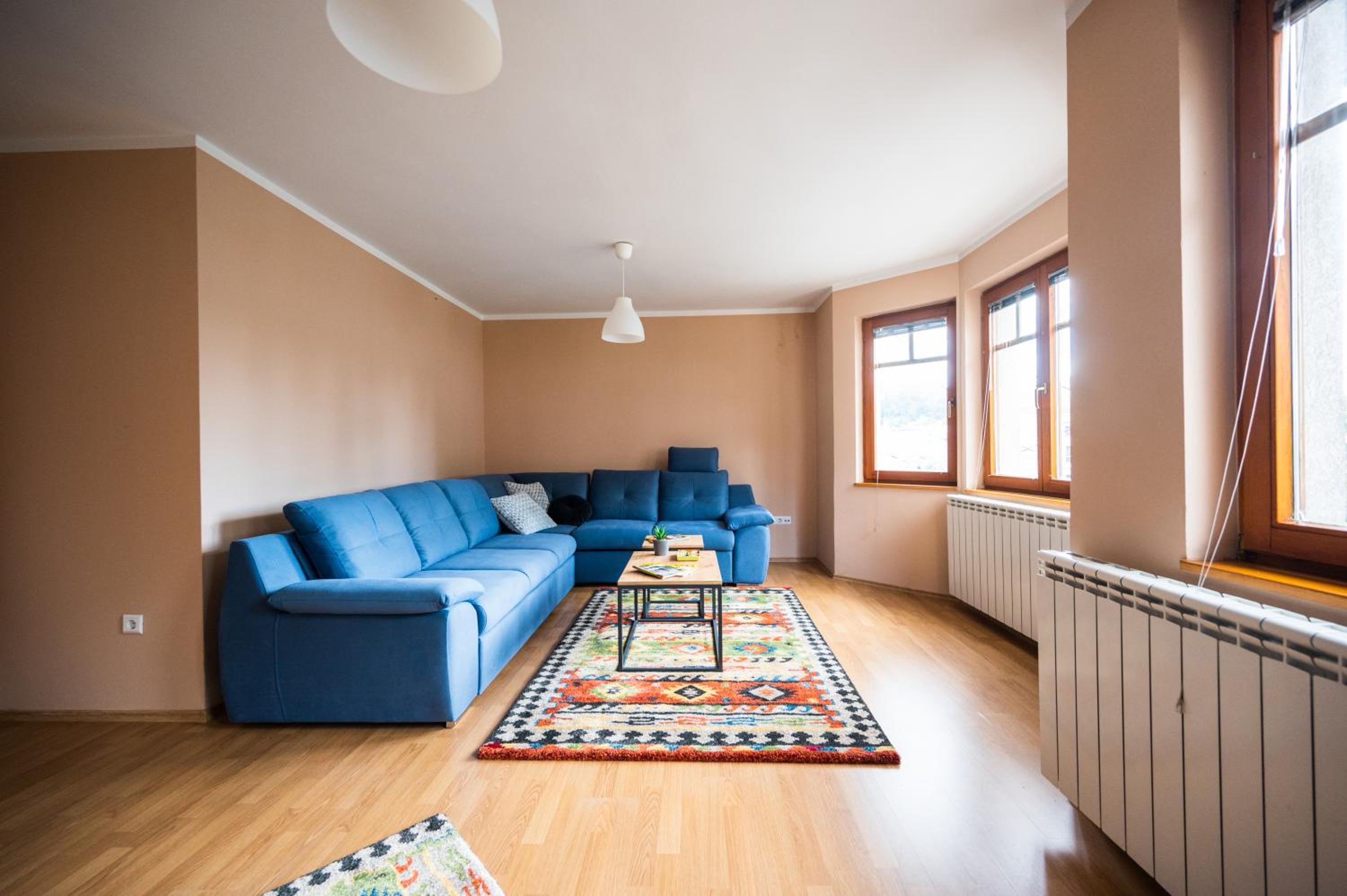 Spacious & Modern Apartments- Old Town