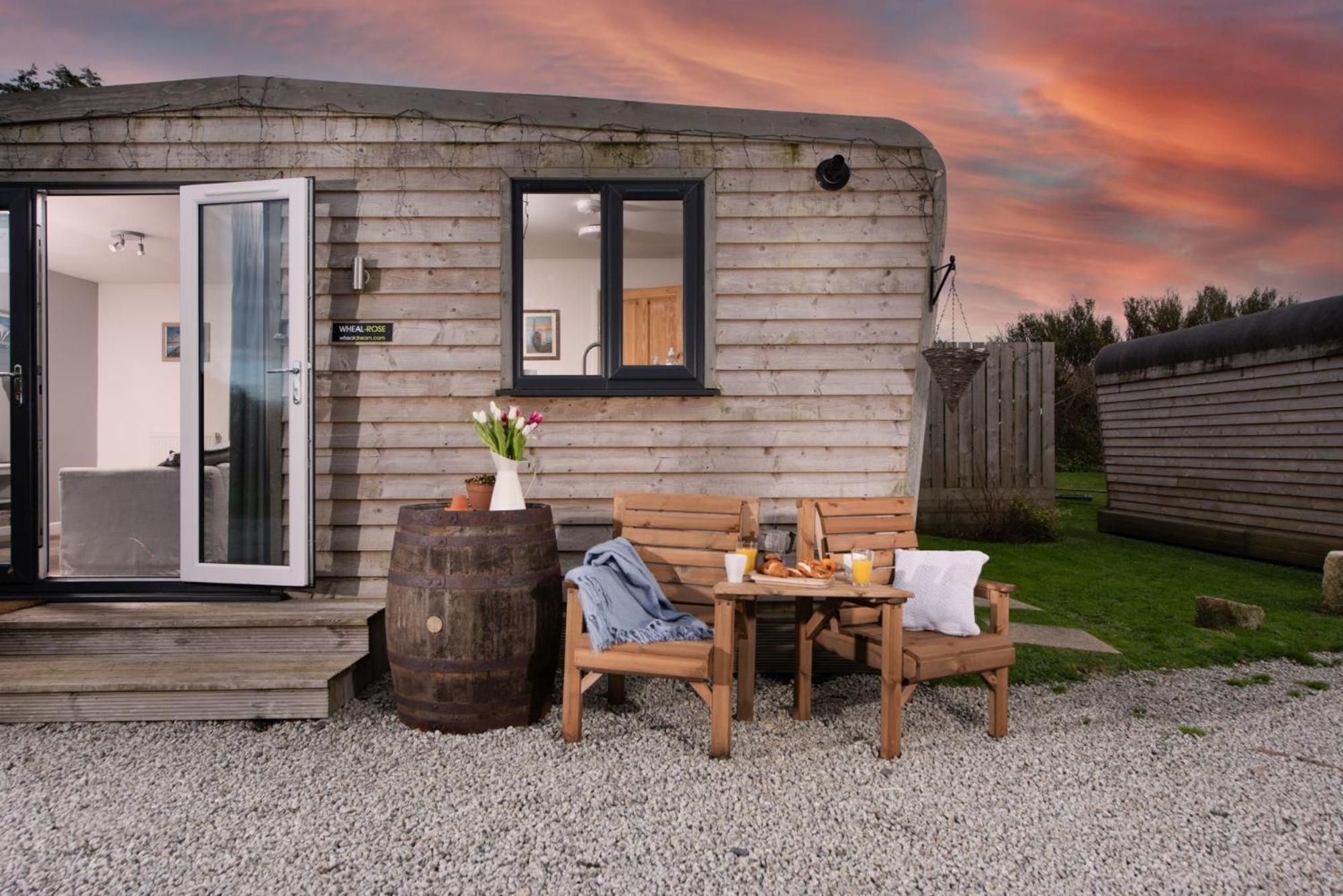 Wheal Rose -Beautifully Fitted Lodge Helston Cornwall view 3