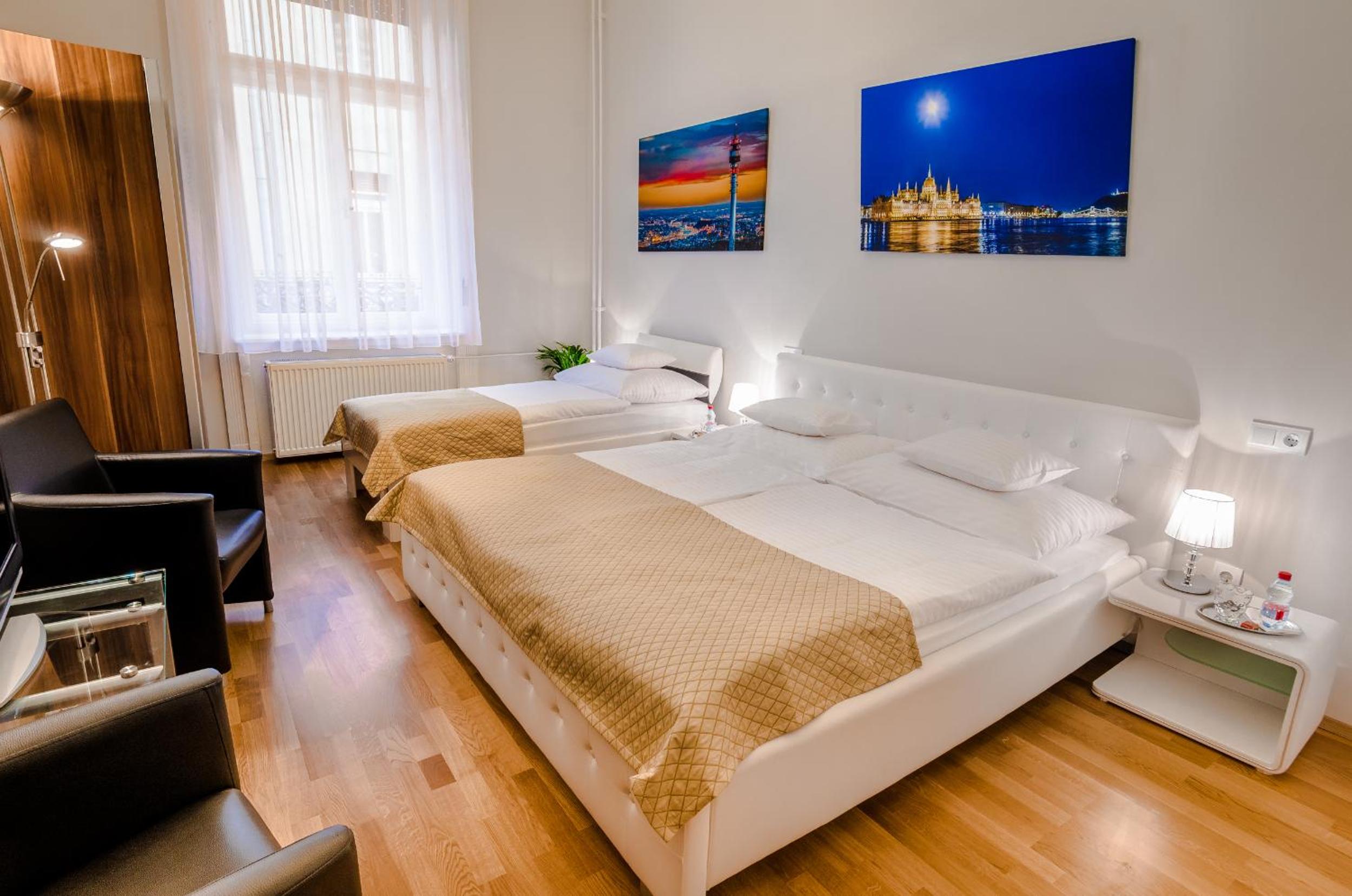 Anabelle Bed and Budapest