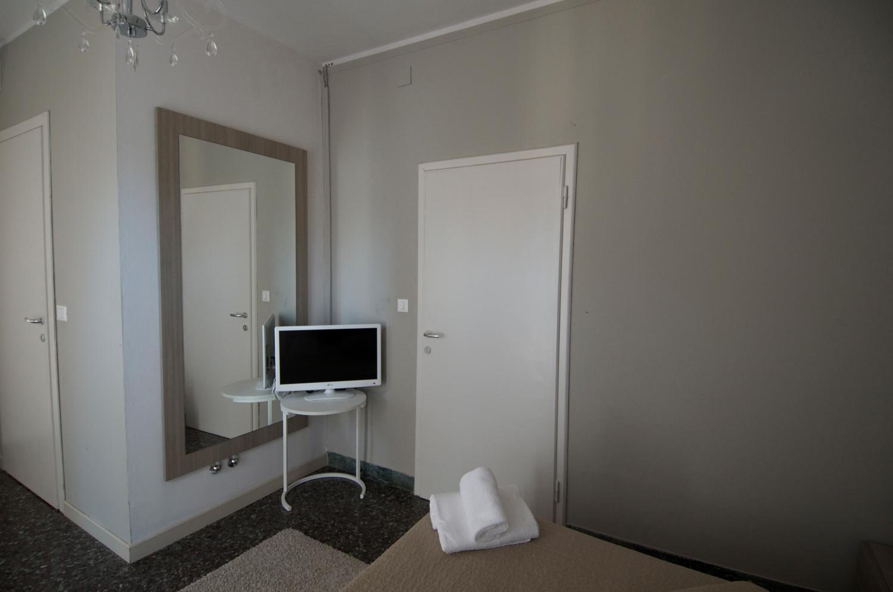 Al Portico Guest House