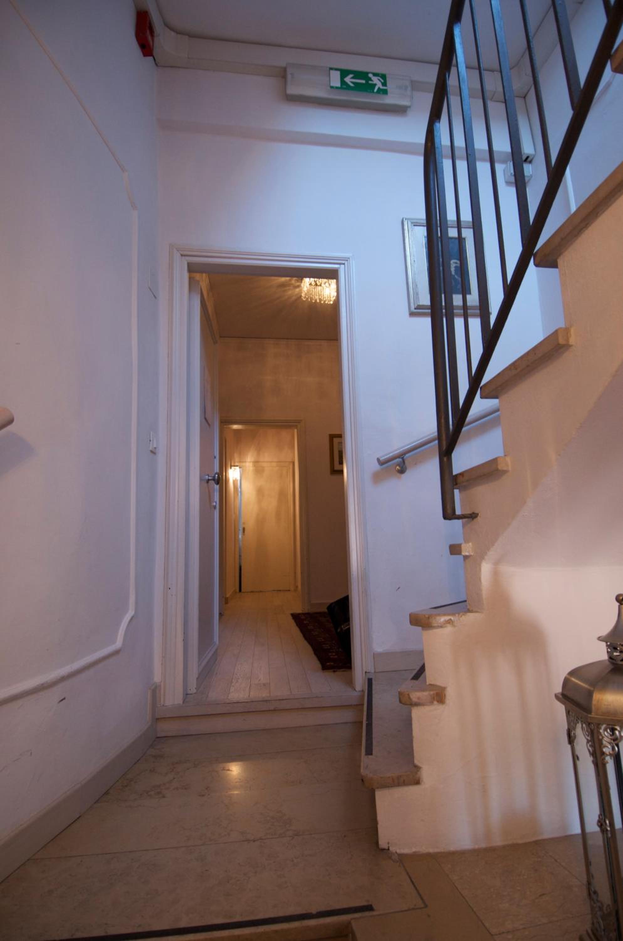 Al Portico Guest House