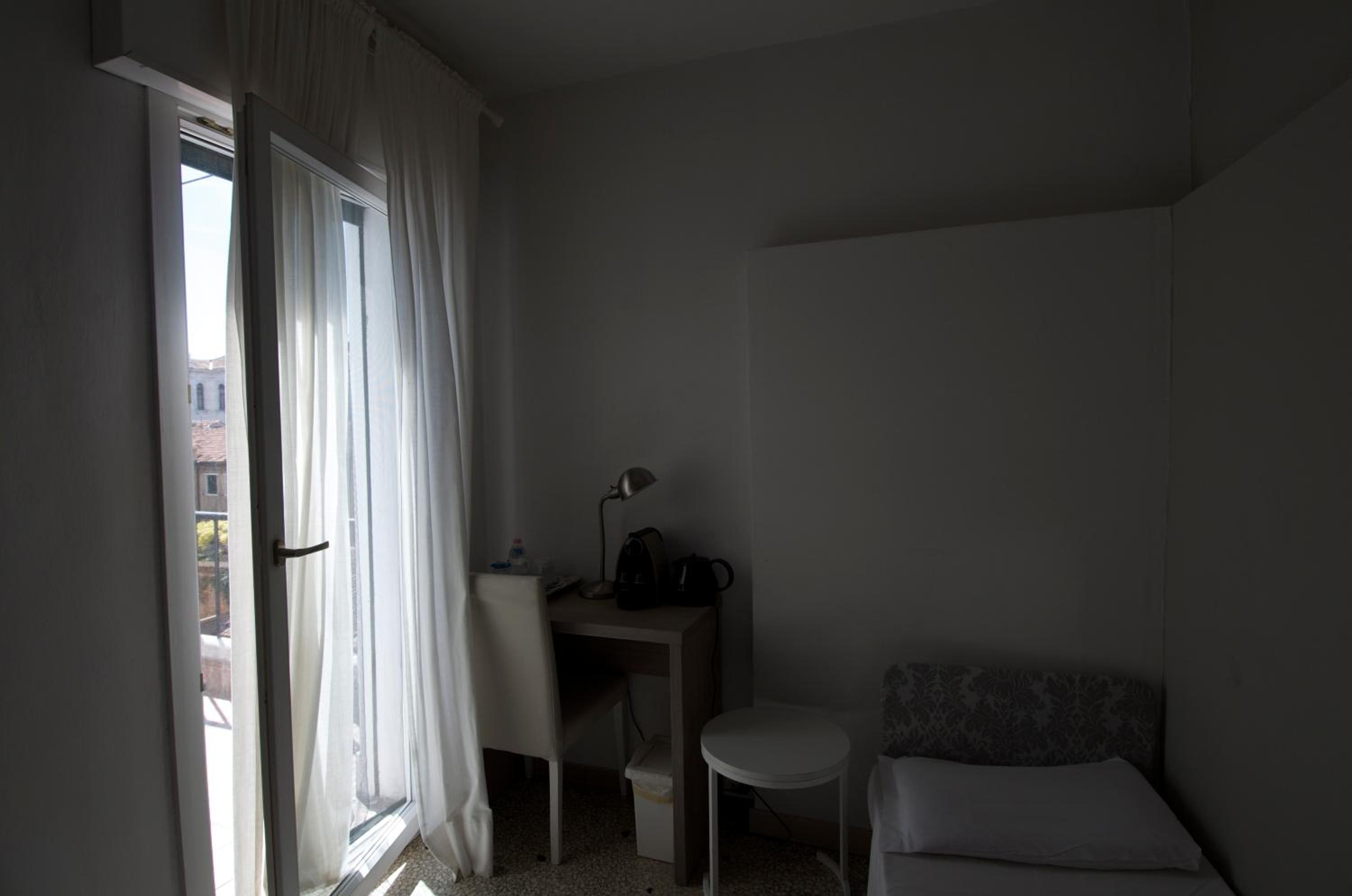 Al Portico Guest House