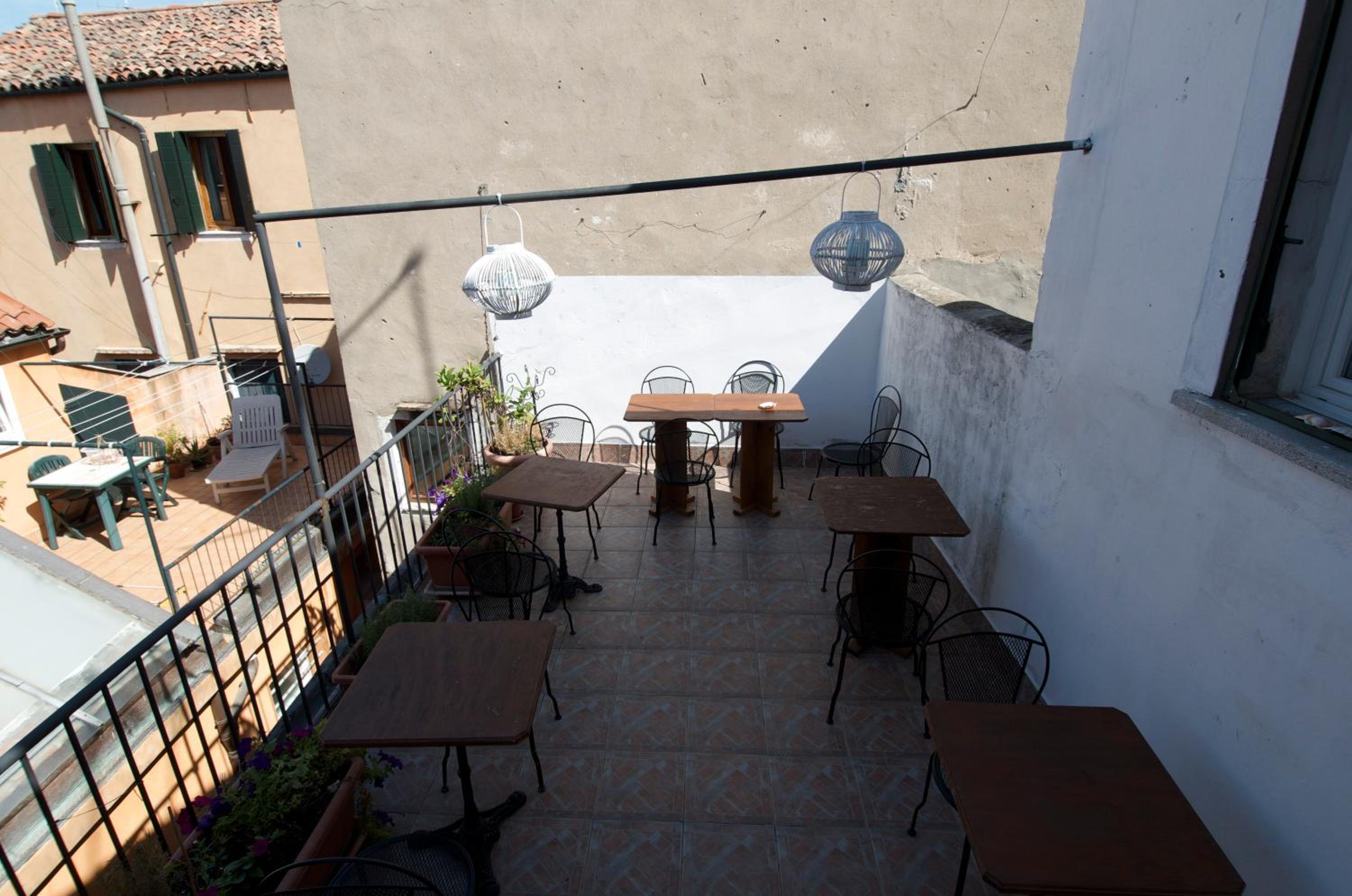 Al Portico Guest House
