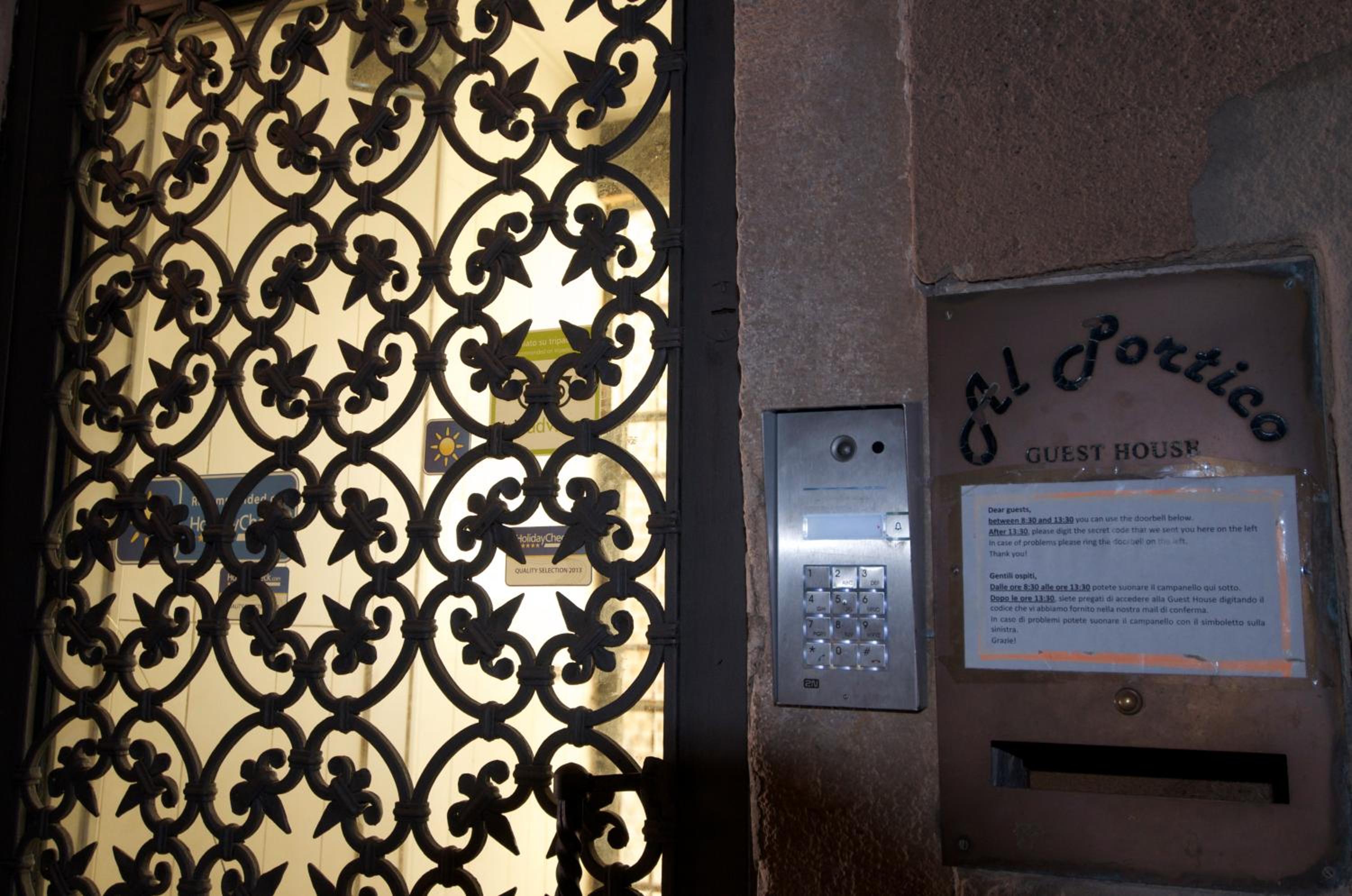 Al Portico Guest House