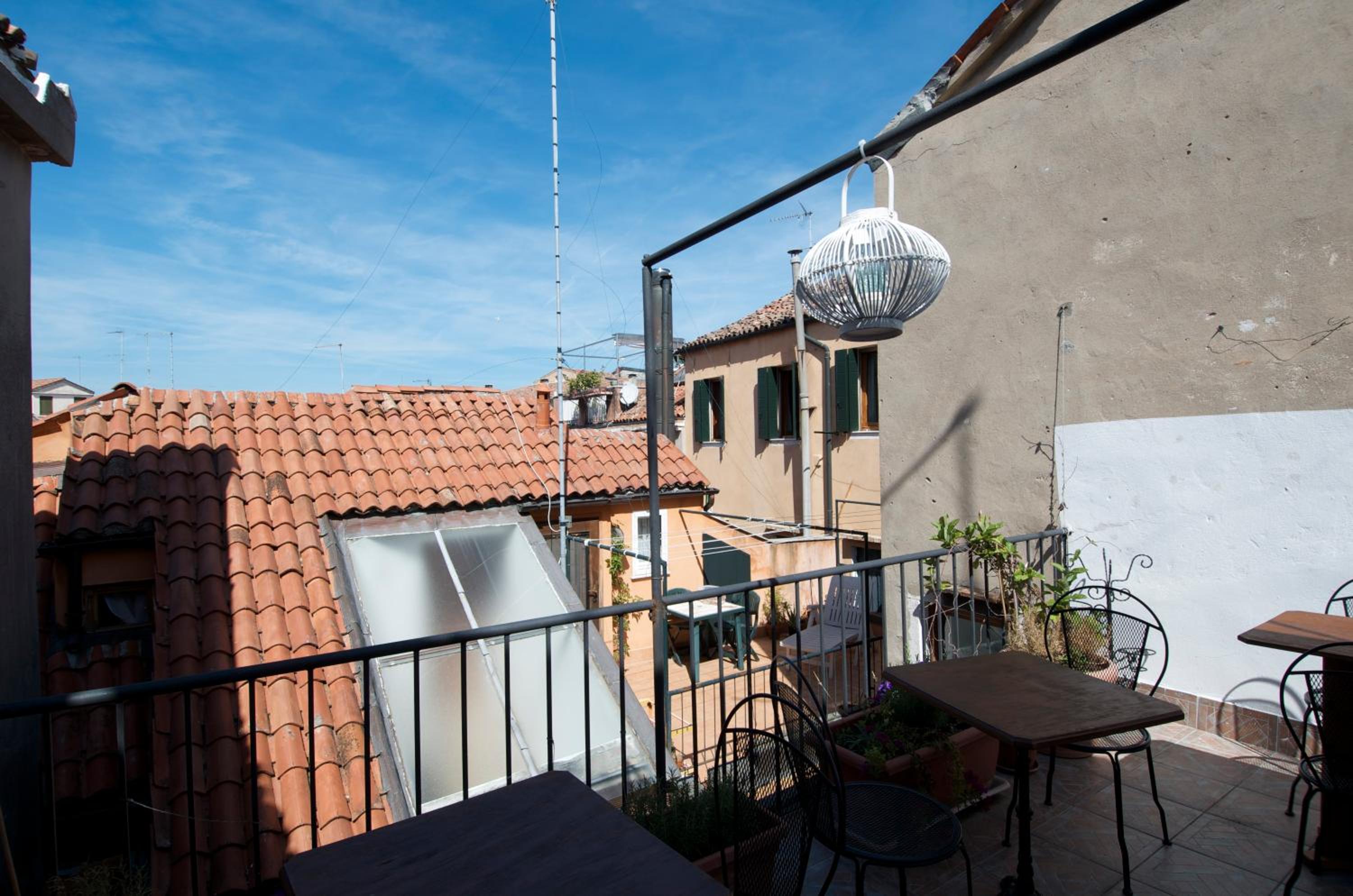 Al Portico Guest House