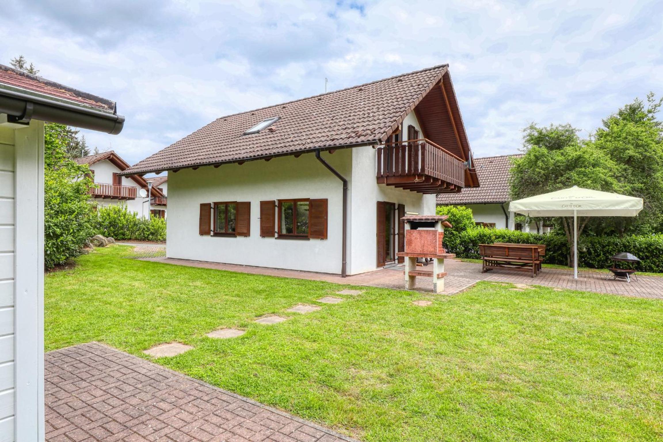 Waldblick mit eigener Sauna