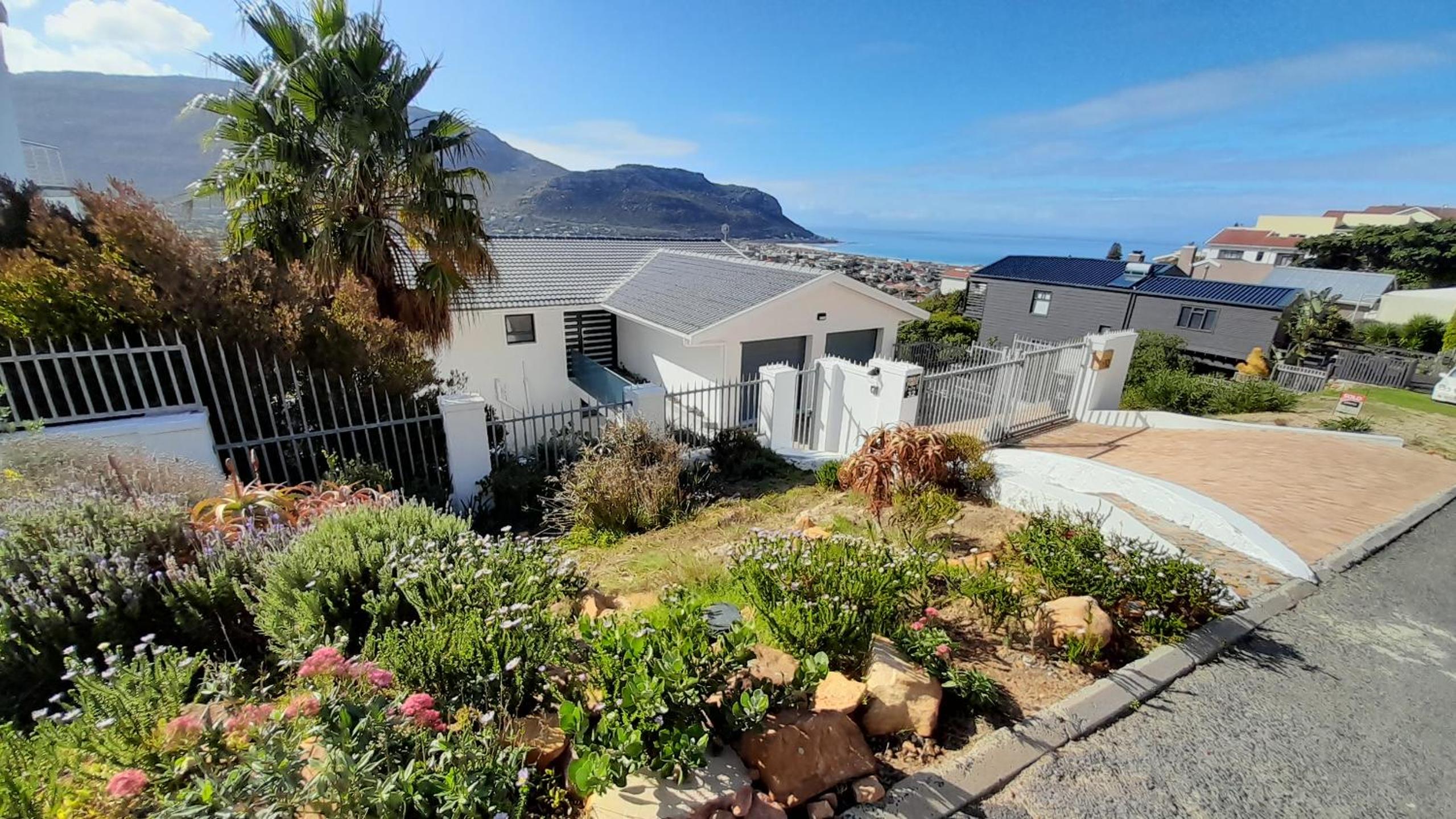 Fabulous Modern House Western Cape Fish Hoek view 3
