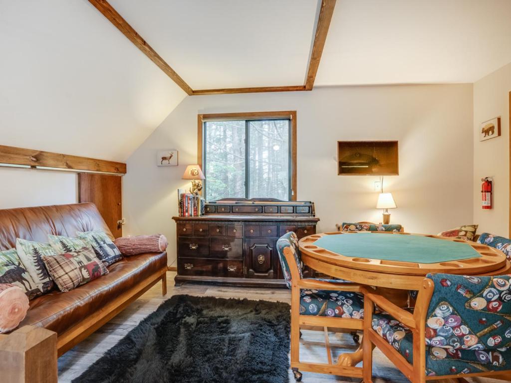 Elmwood Elmwood Escape A Cozy Retreat at The Hideout