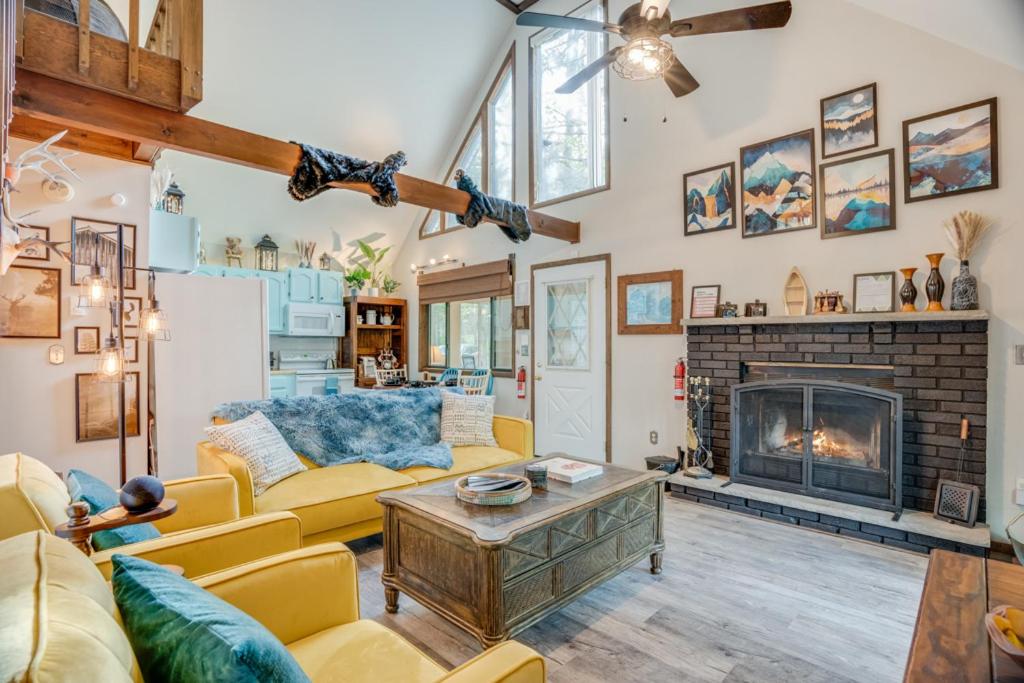 Elmwood Elmwood Escape A Cozy Retreat at The Hideout