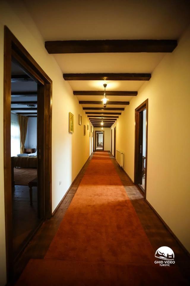 Photo 28