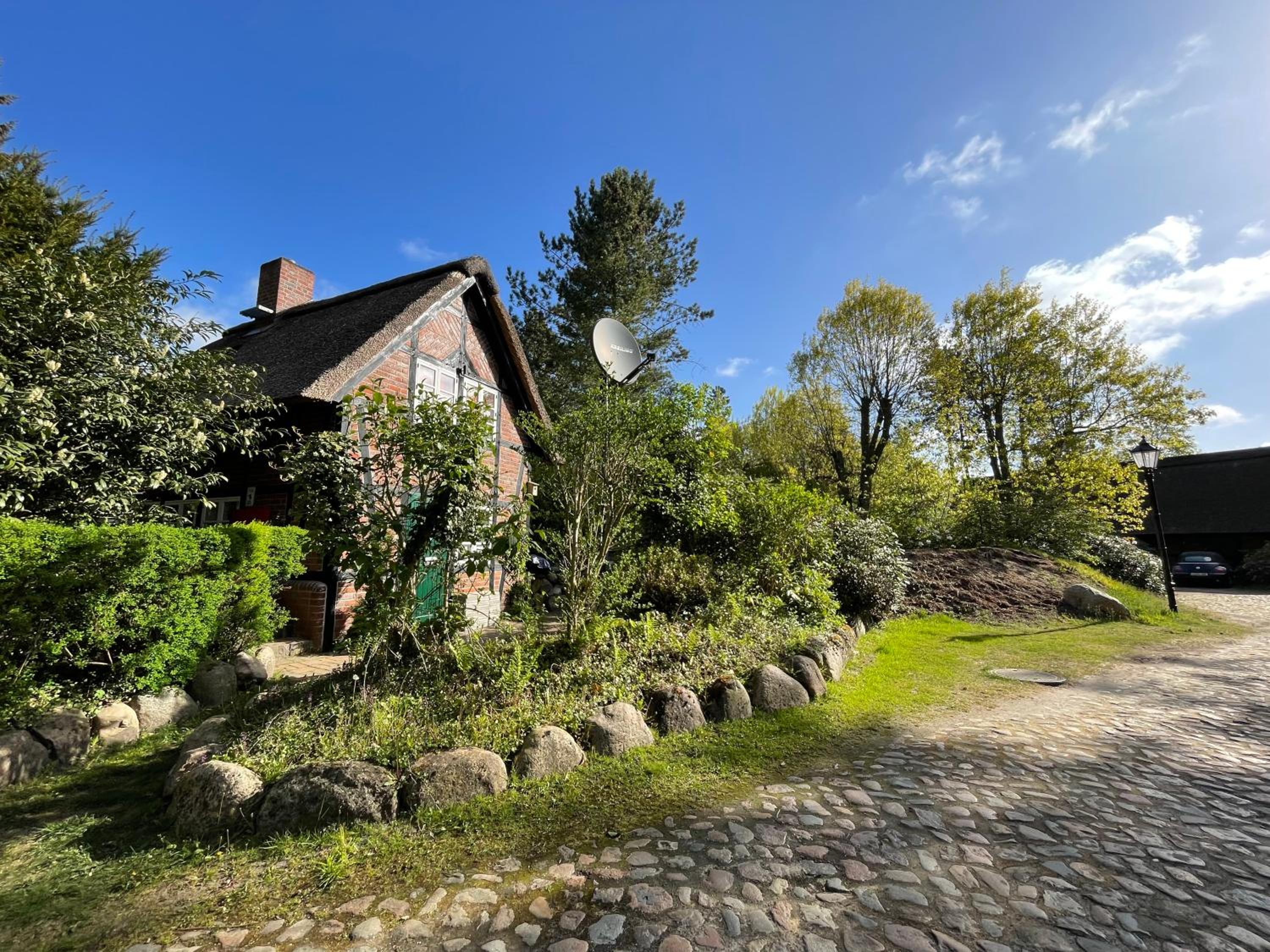 Ferienhaus unter Reet im Heidedorf Sankt Dionys bei Lüneburg