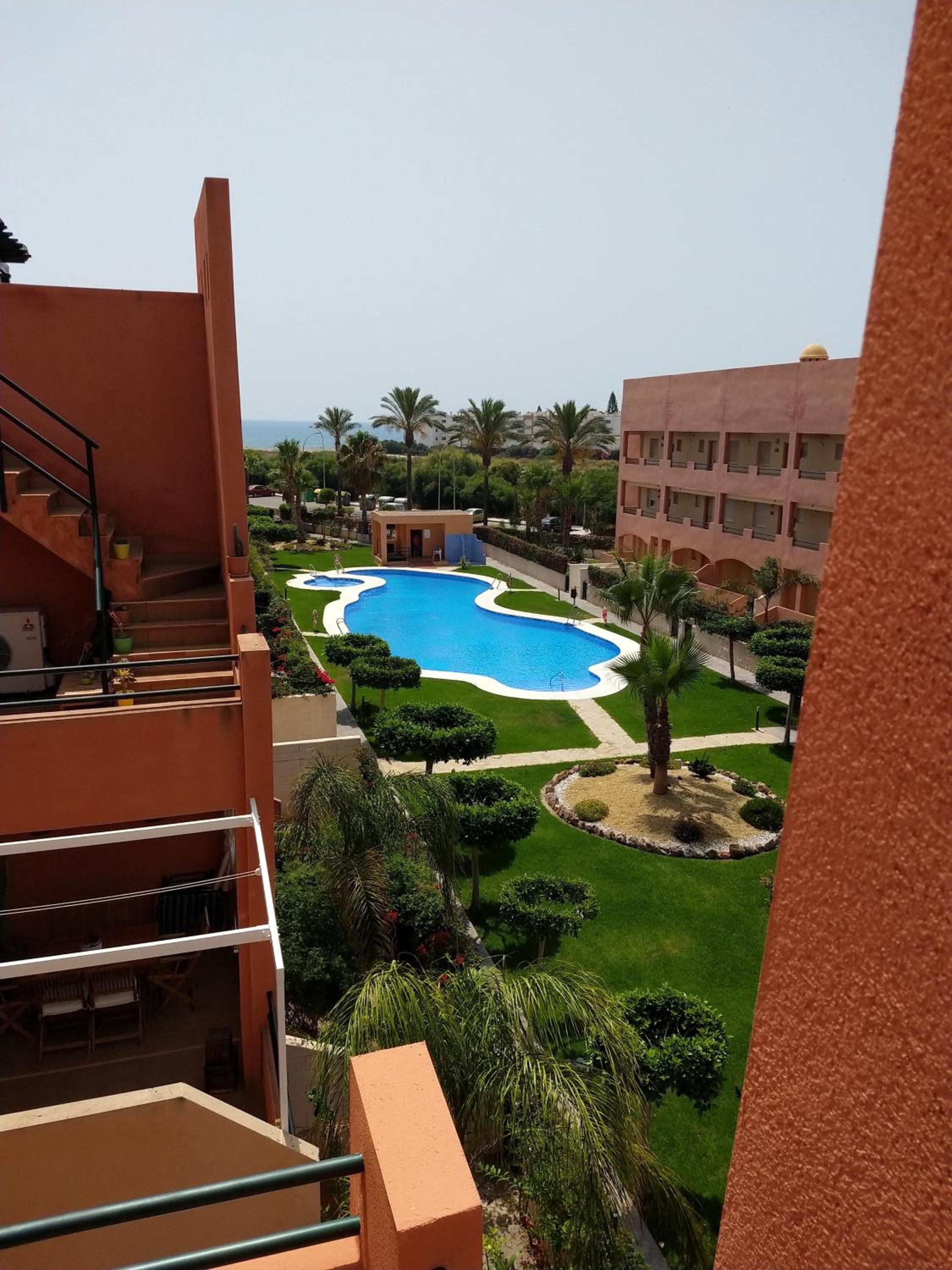 Homes of Spain, Apartamentos Paraíso, Ed Palmerston, Atico B a pie de Playa, piscina privada en solárium, WI-FI photo 2