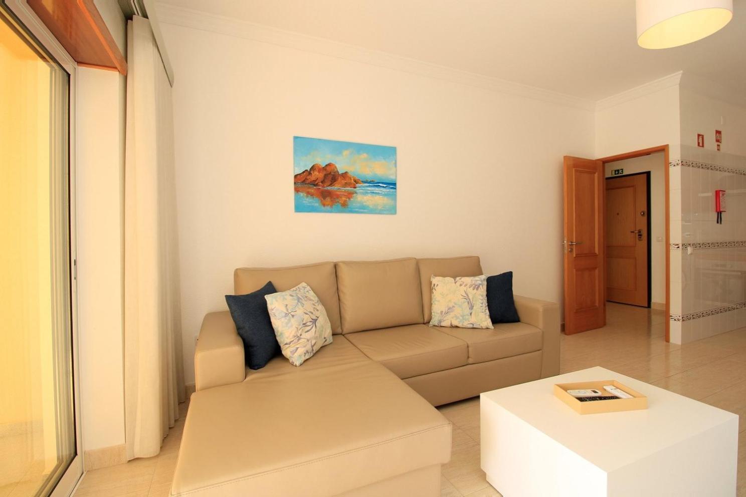 Armação de Pêra Brightness With Pool by Homing view 2