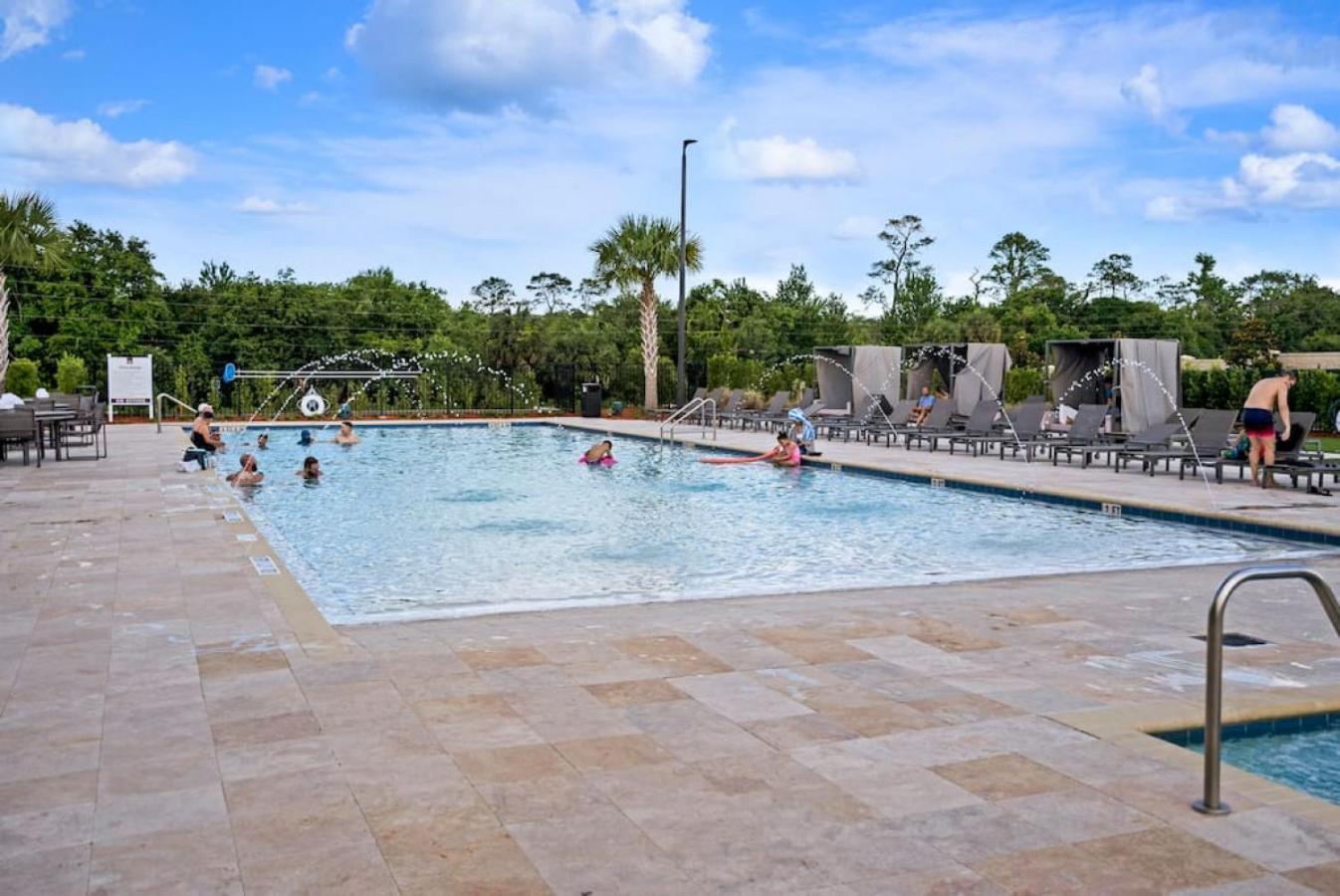 Magic Village Dream Disney Stay Resort Pool & BBQ Grill