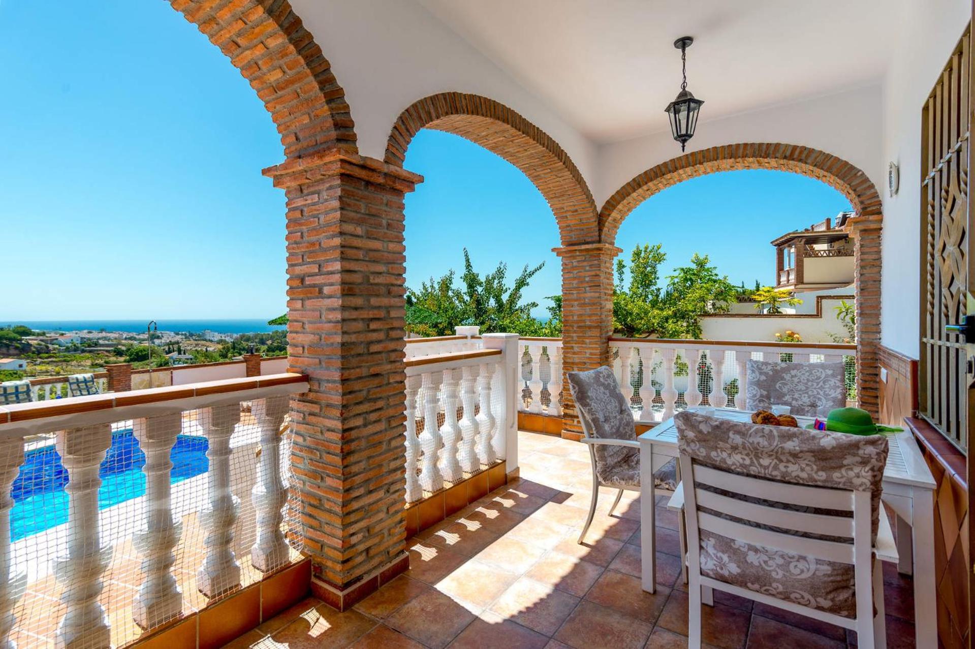 Villa Tres Olivos by Villa Plus view 5
