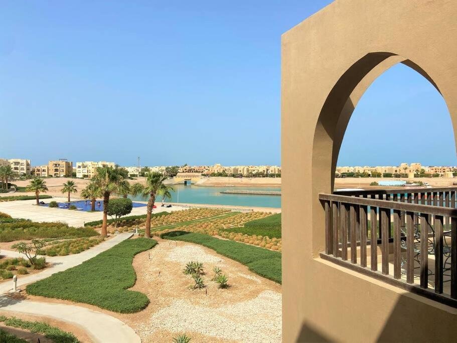 Hotel La Notina-3 BR Apt in Waterside, pool/lagoon view - Image 1