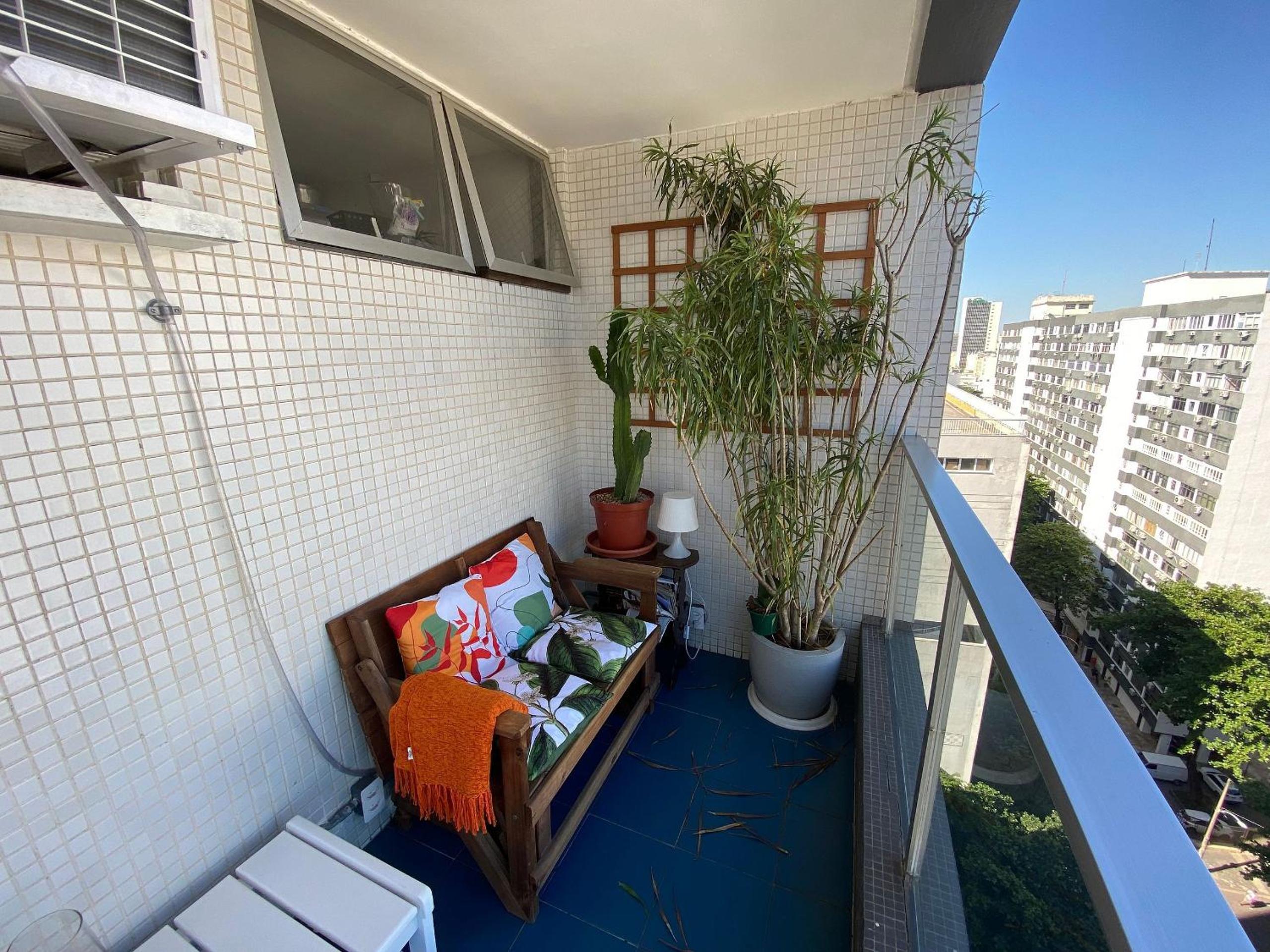 Leblon Flat Service 2 Bedrooms Sea View