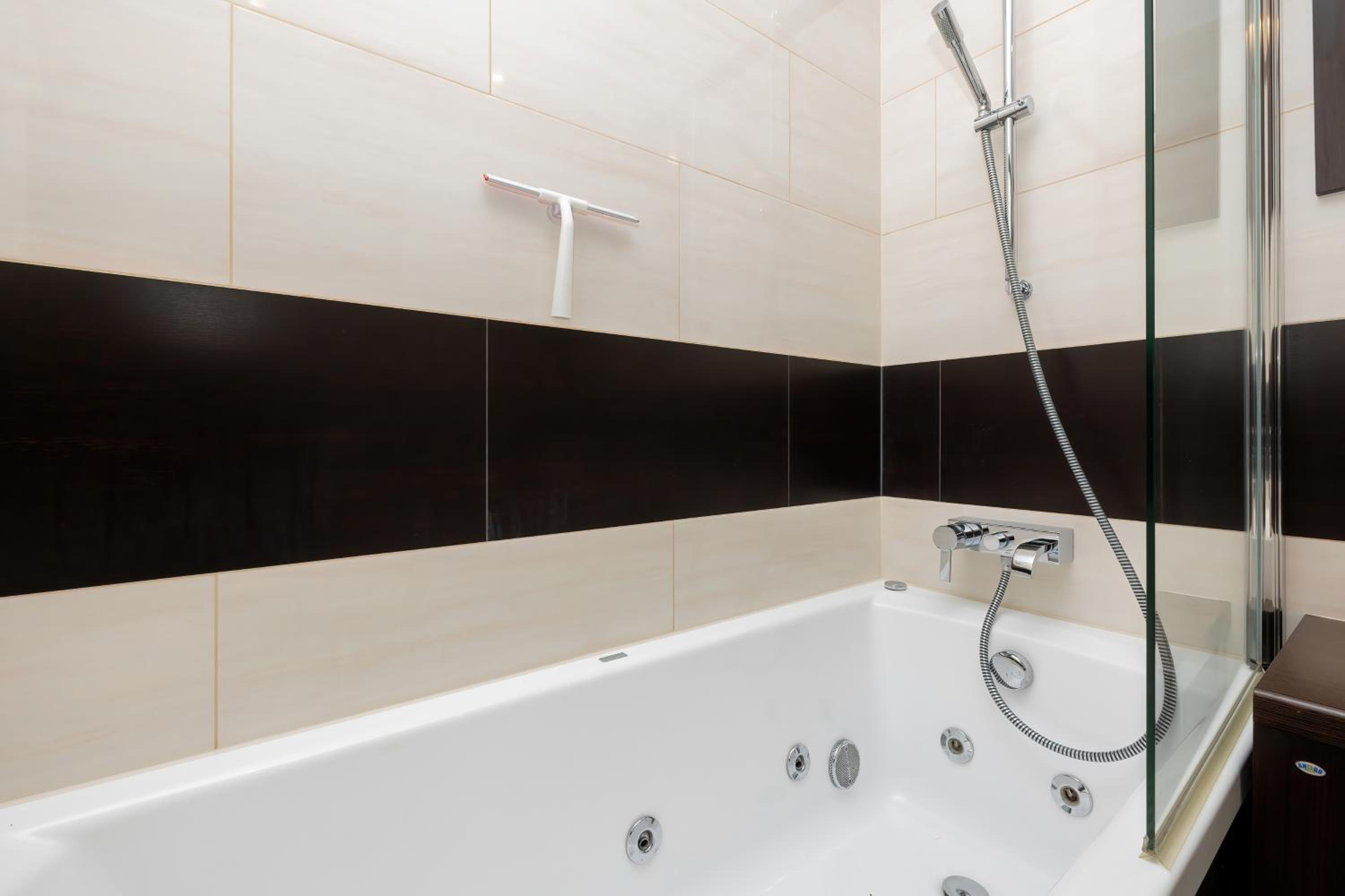 Photo 30