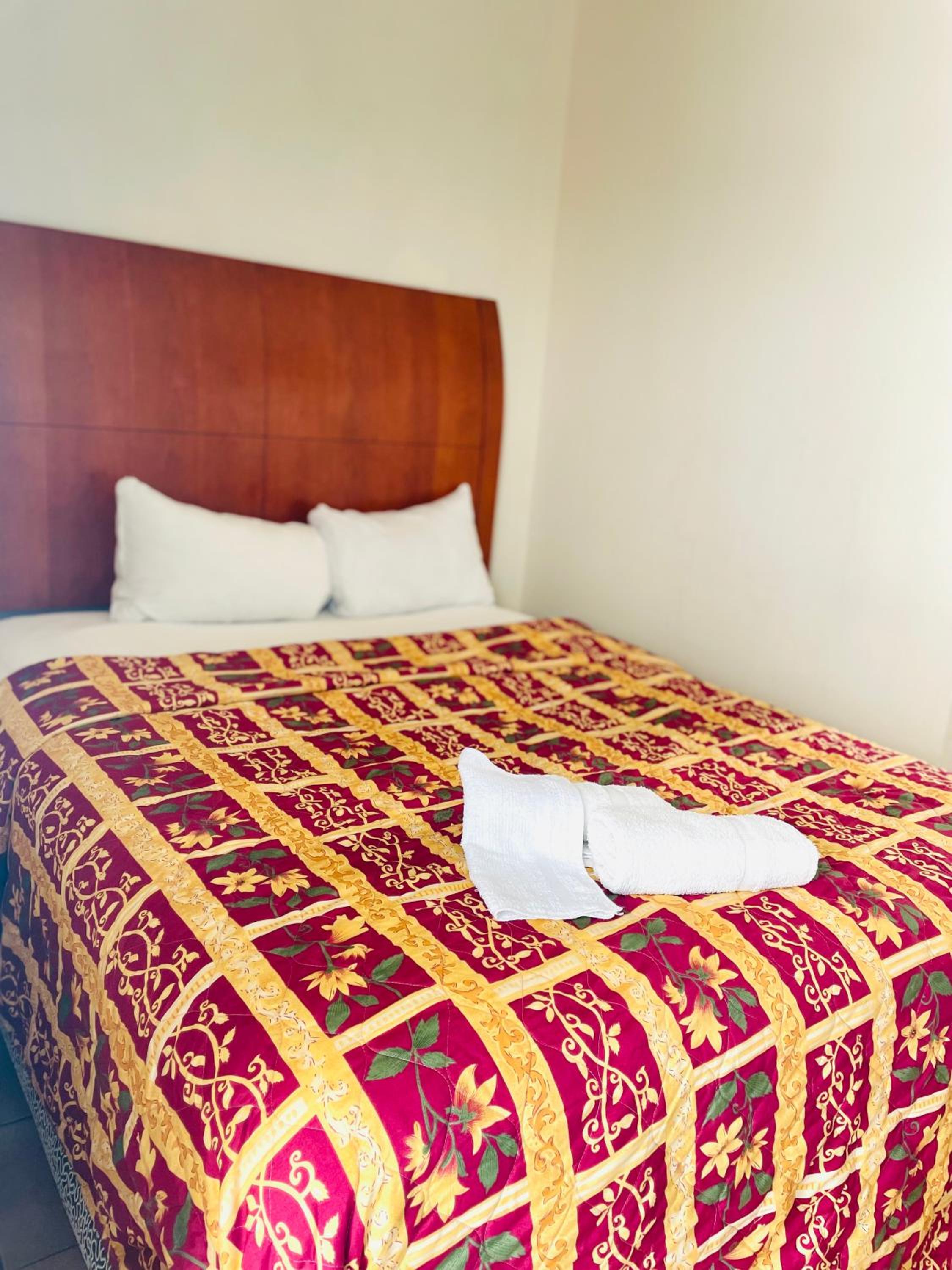 Miami Springs Inn - Image 2