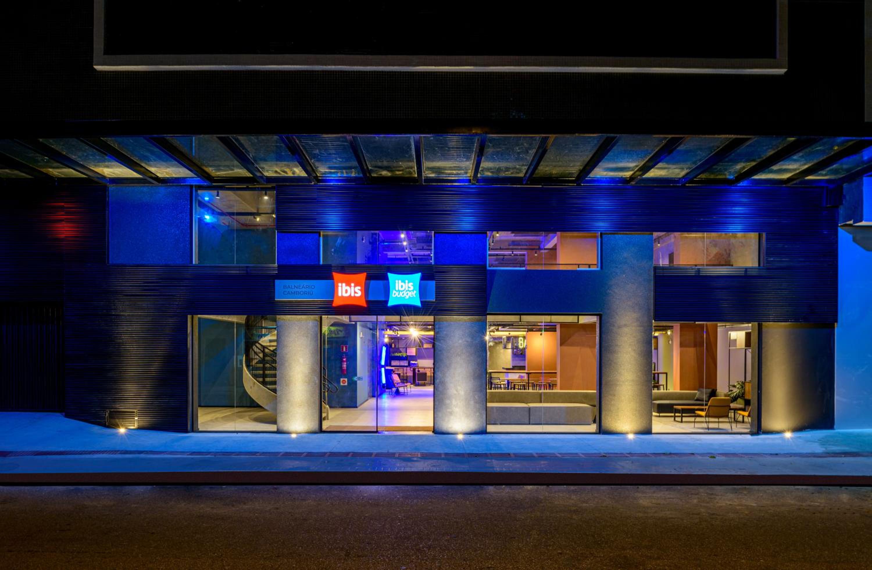 Hotel Ibis Budget Balneario Camboriu - Image 1