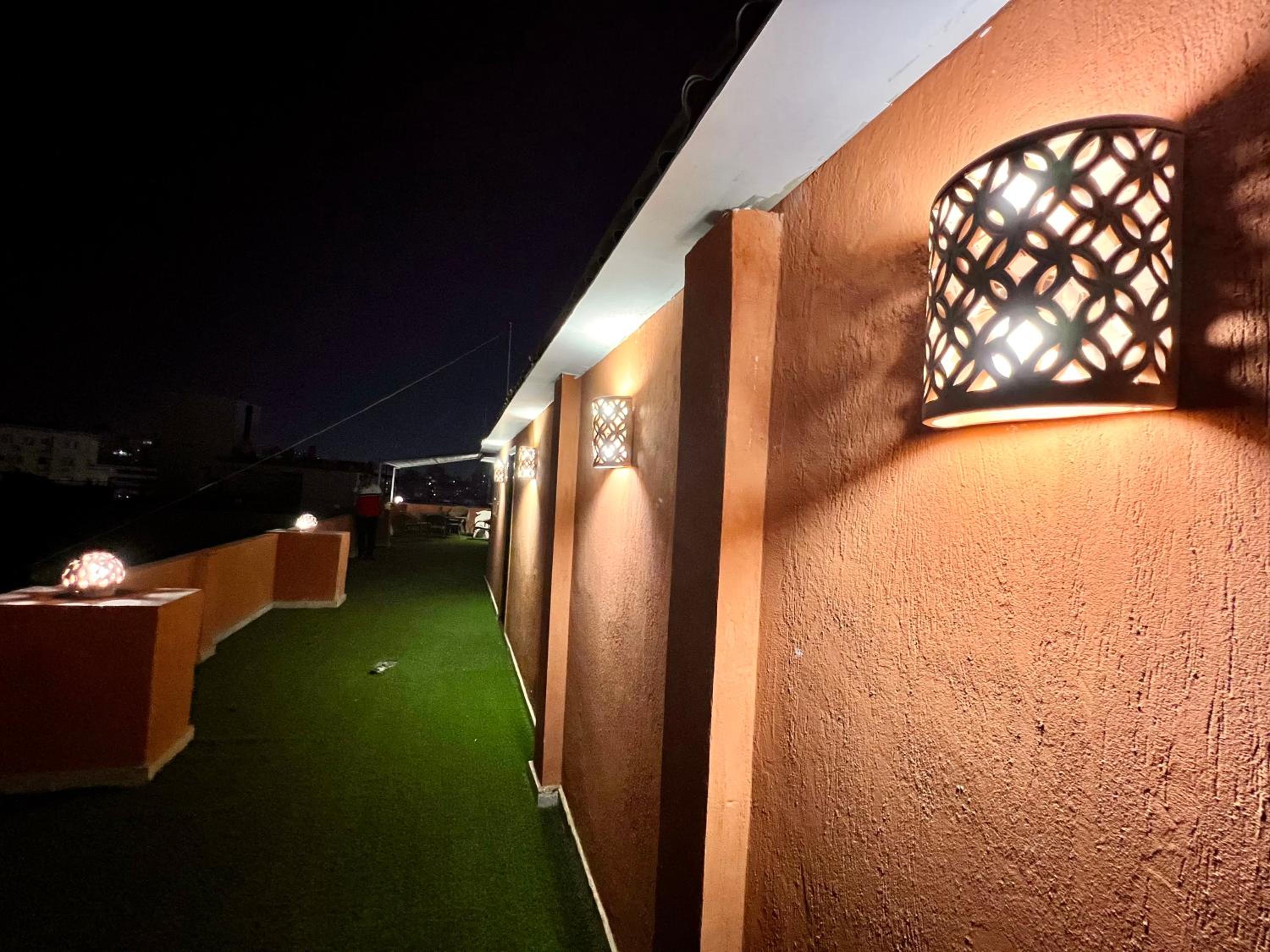 Grand Pyramids Inn