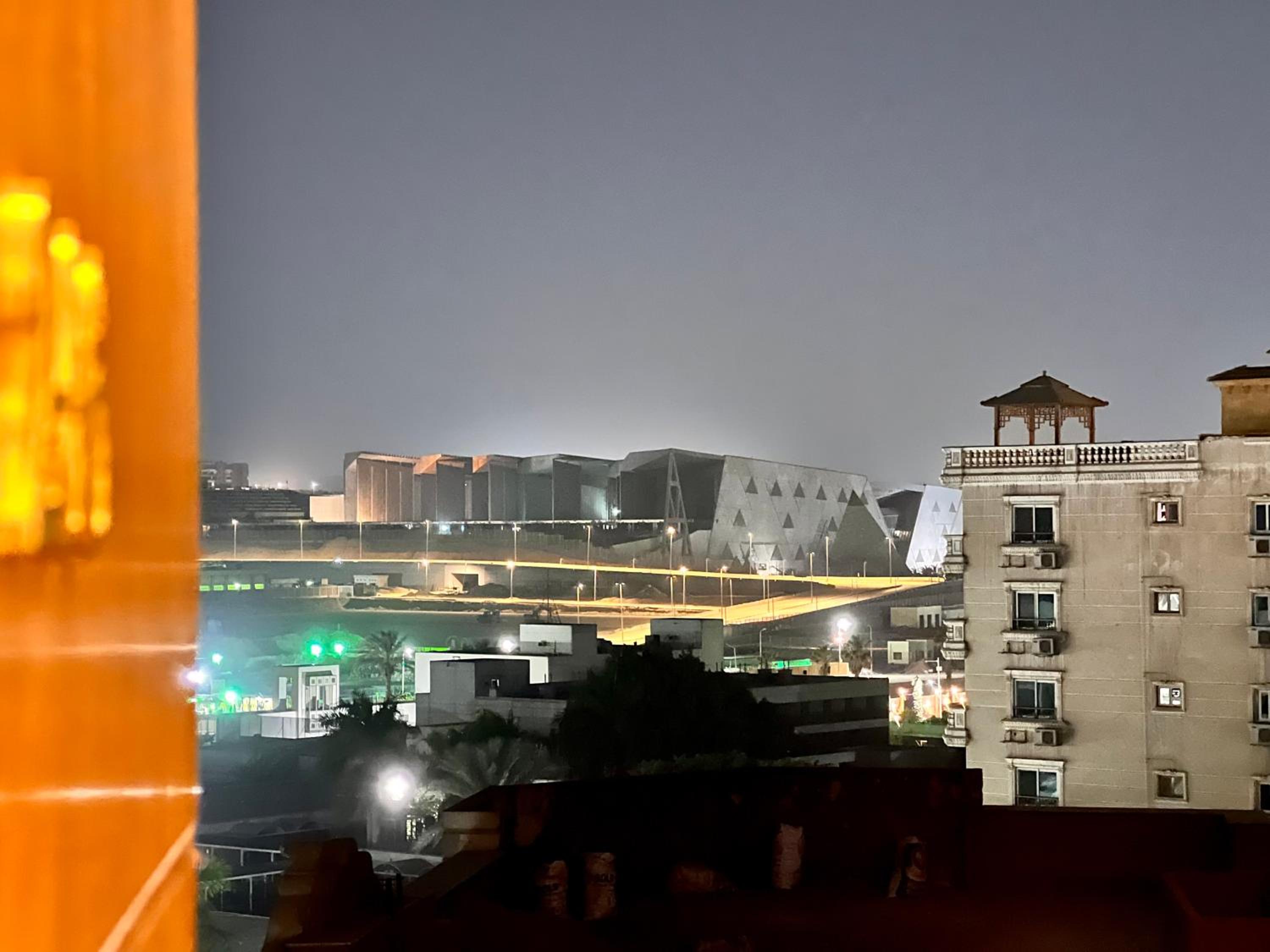 Grand Pyramids Inn