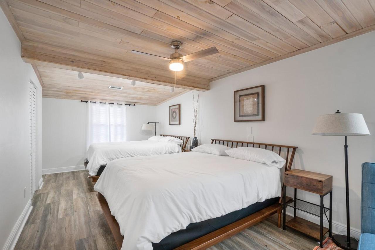 Chic Coastal - Heated Pool per request, Near PGA  Everything! - Property Image 23