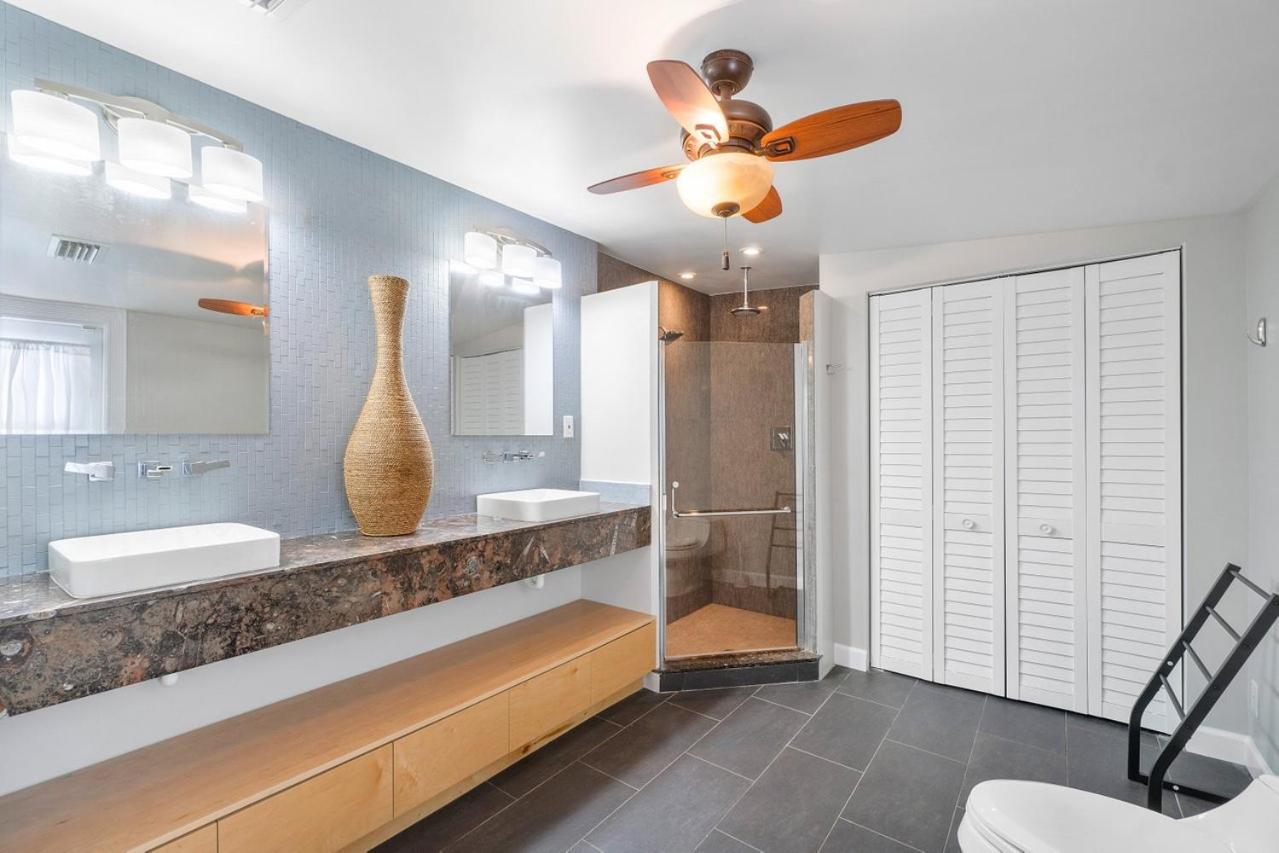 Chic Coastal - Heated Pool per request, Near PGA  Everything! - Property Image 33