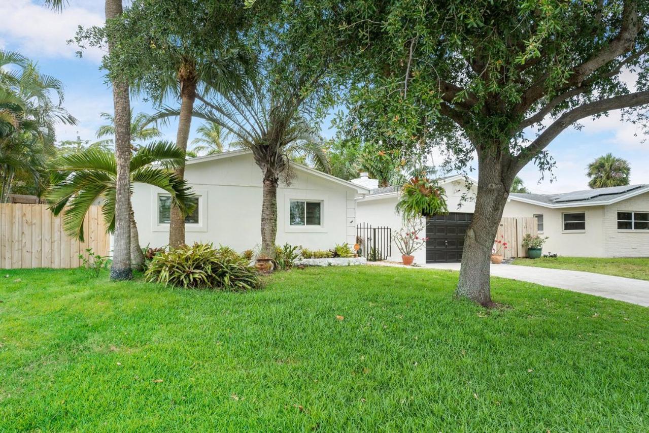 Chic Coastal - Heated Pool per request, Near PGA  Everything! - Property Image 6