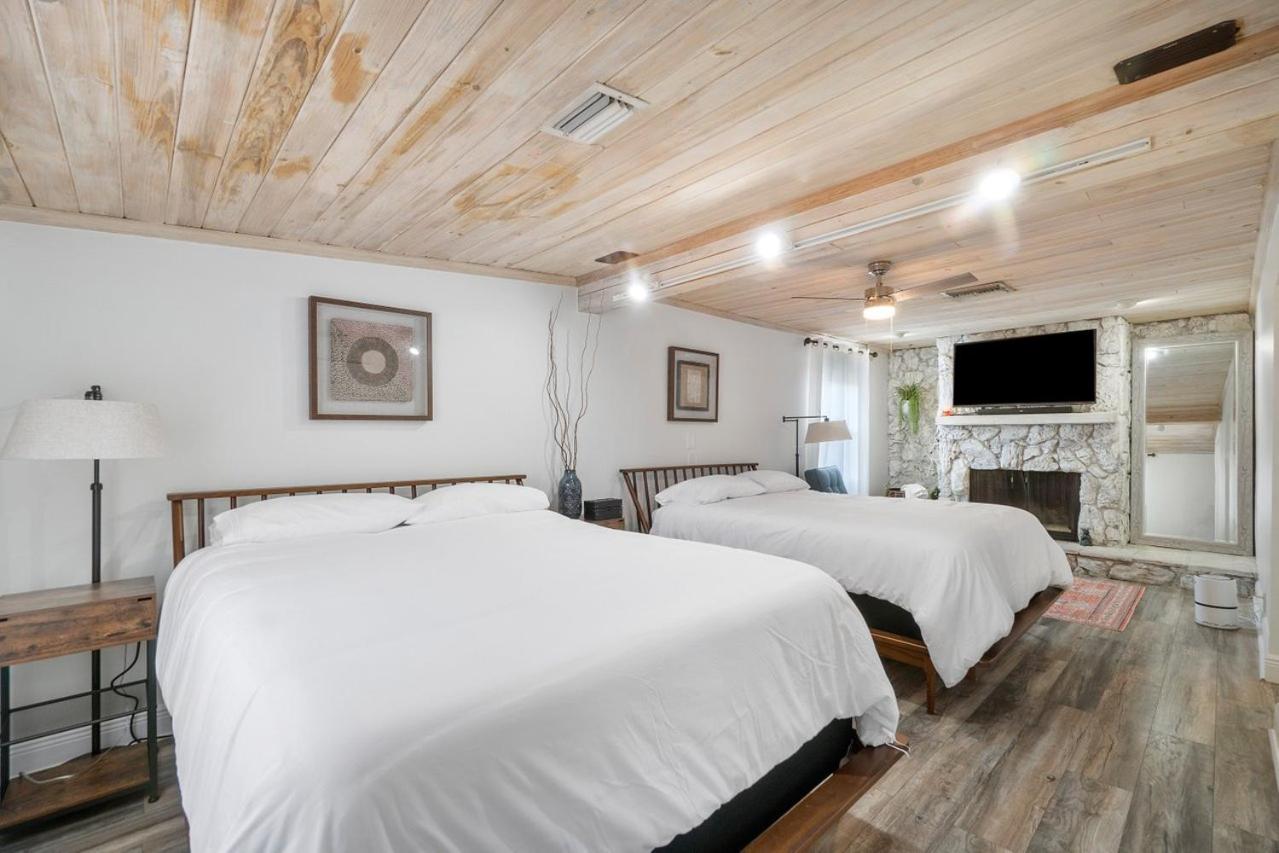 Chic Coastal - Heated Pool per request, Near PGA  Everything! - Property Image 8