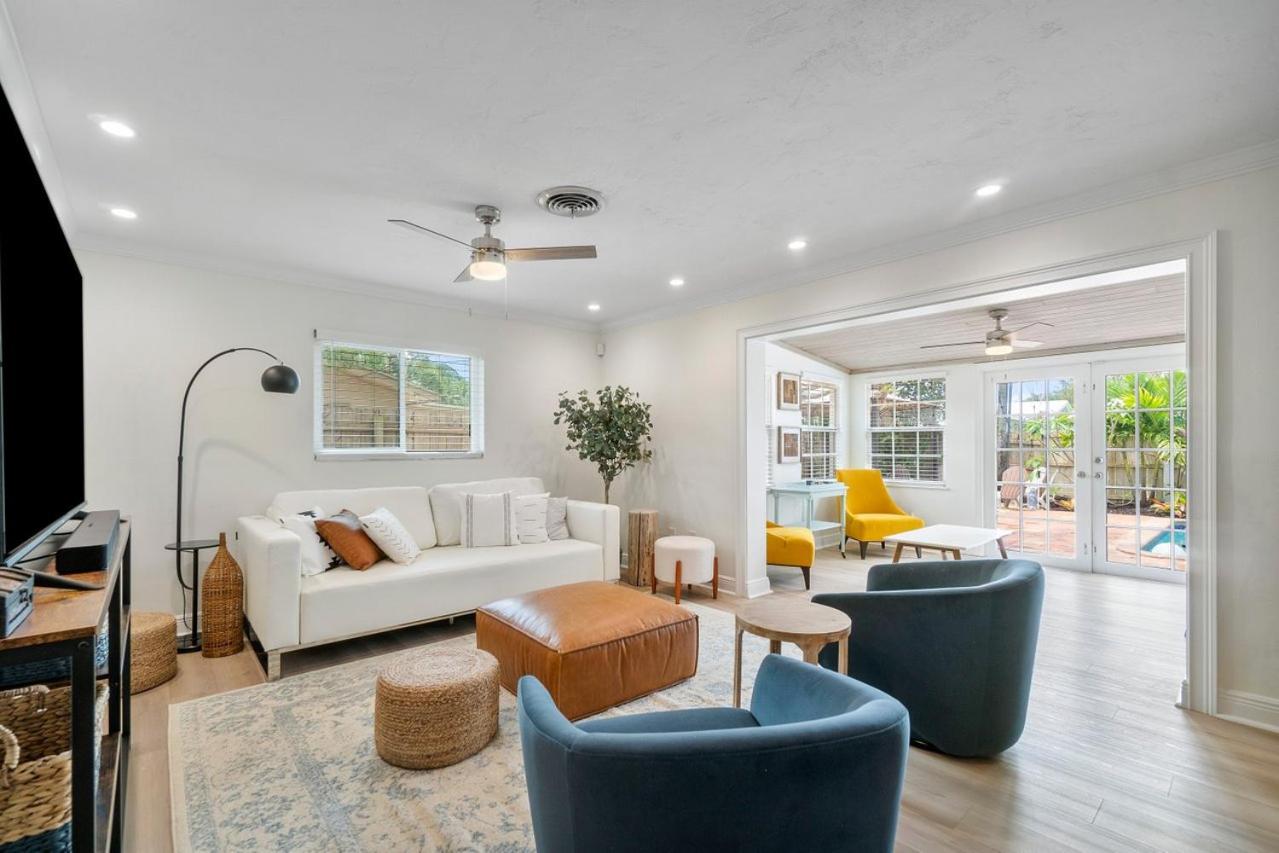 Chic Coastal - Heated Pool per request, Near PGA  Everything! - Property Image 1