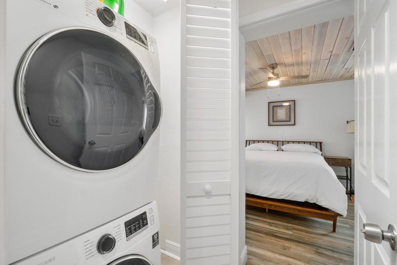 Chic Coastal - Heated Pool per request, Near PGA  Everything! - Property Image 18