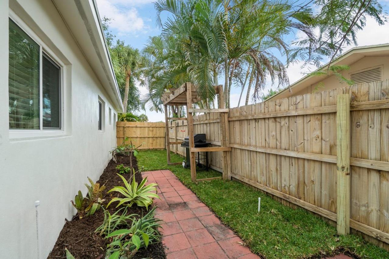 Chic Coastal - Heated Pool per request, Near PGA  Everything! - Property Image 27