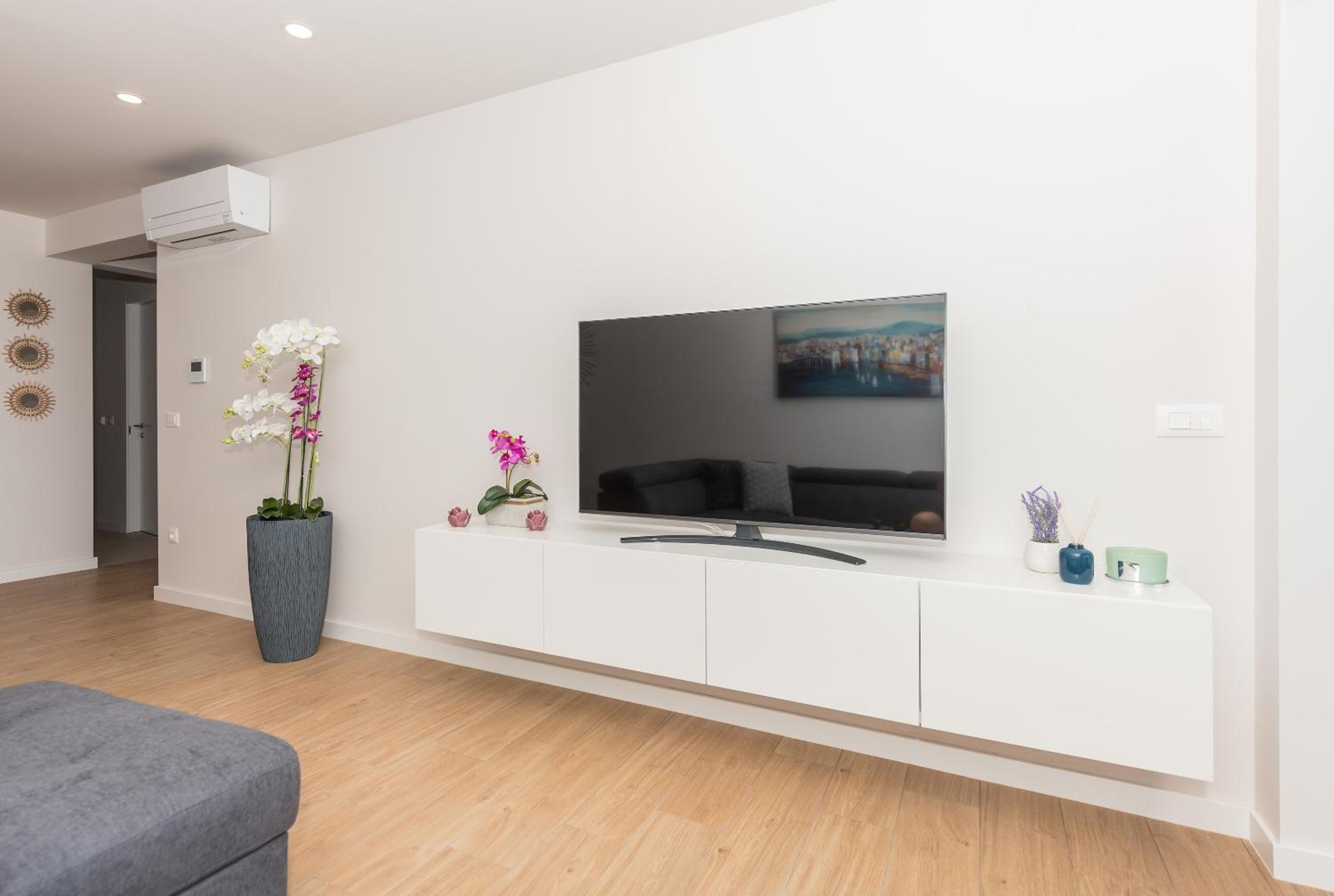 Luxury Apartment LEMON Sea & City view view 5